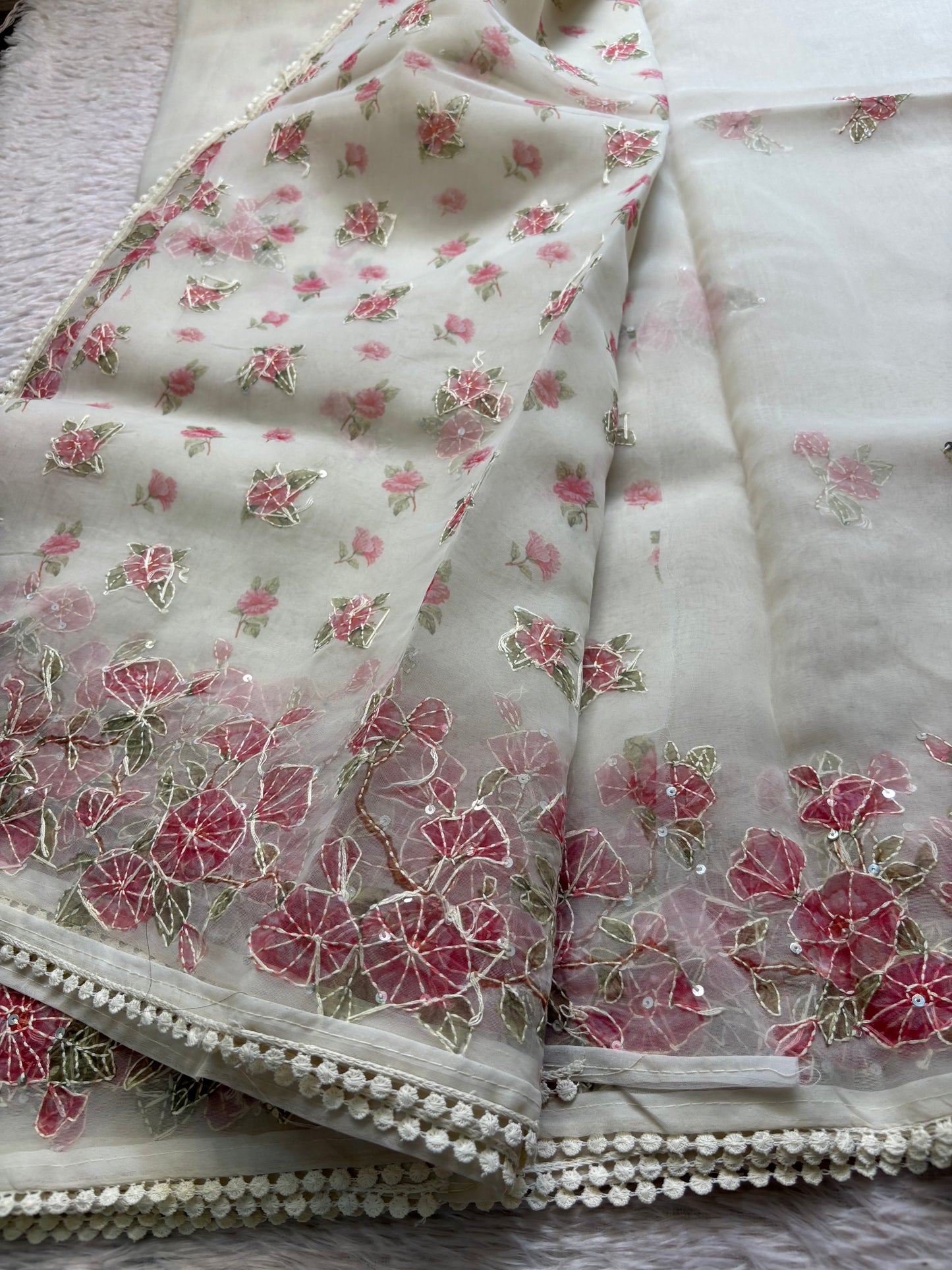NYD115 (2D) : Off white-pink