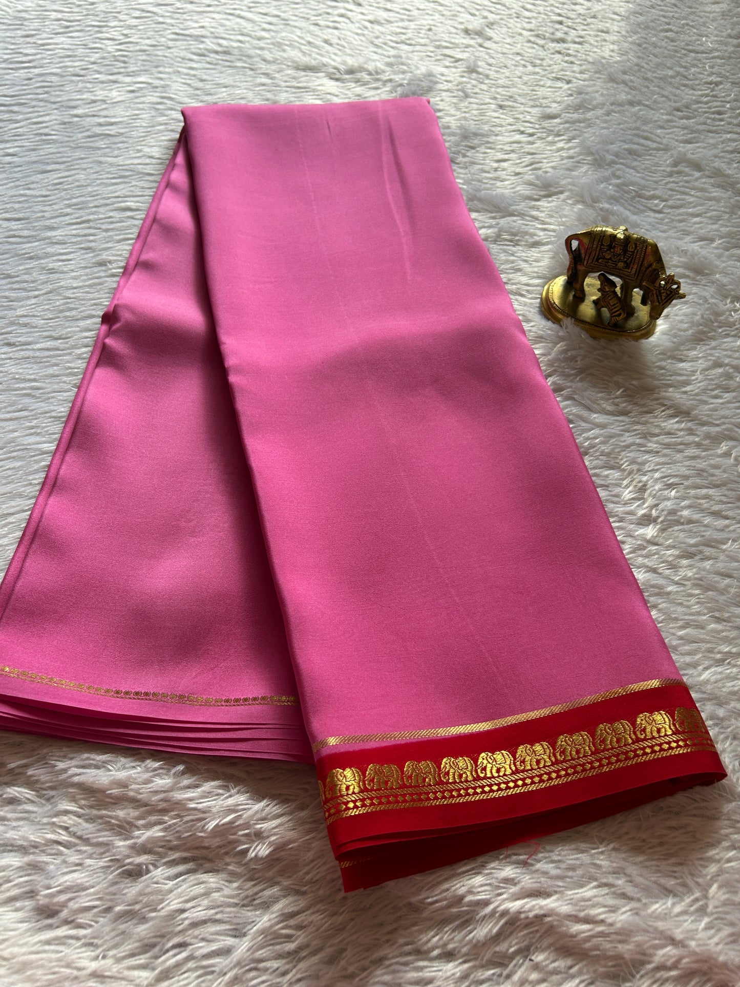 Gowri (2D) : Hot pink-red