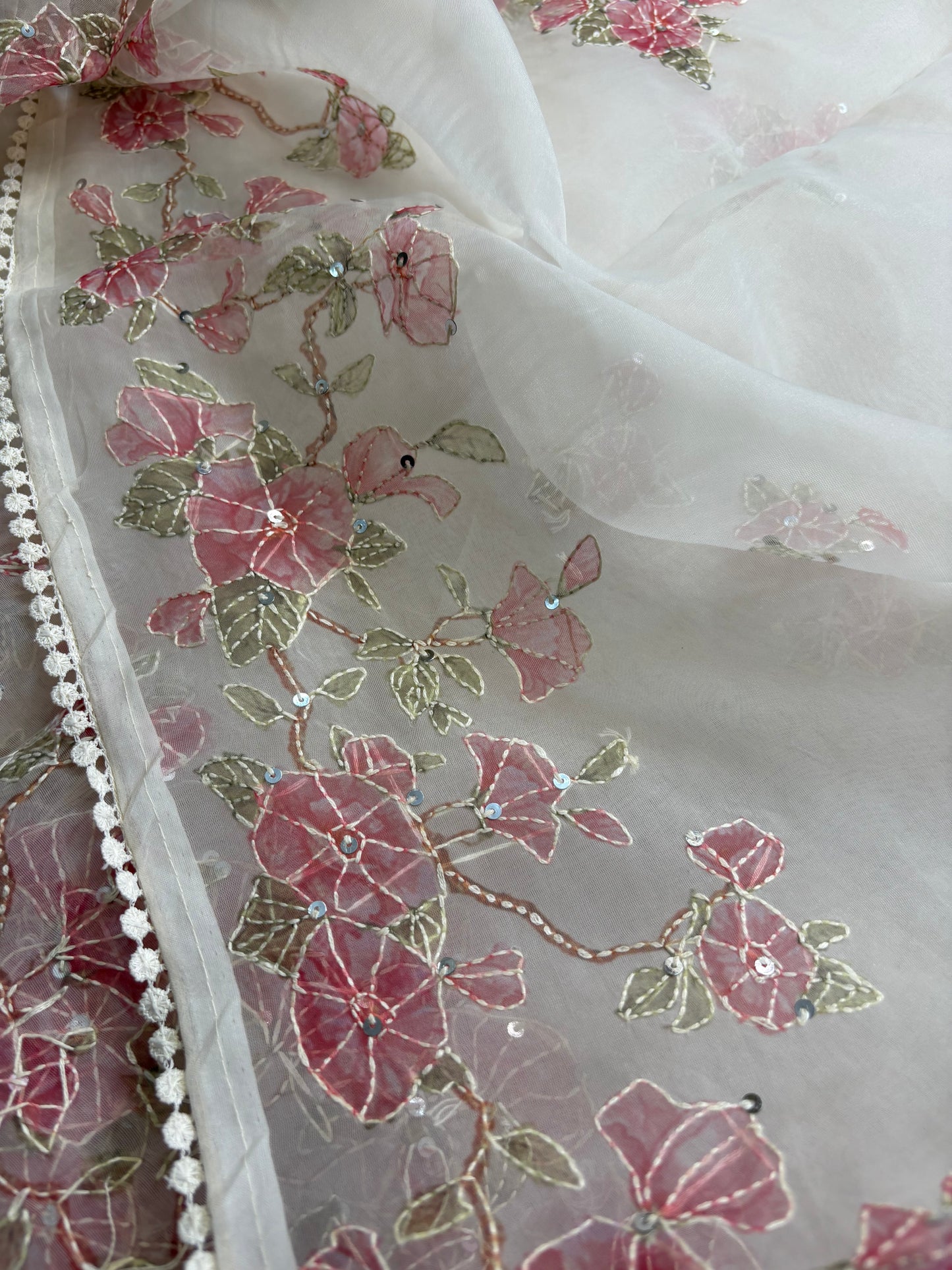 NYD115 (2D) : Off white-pink