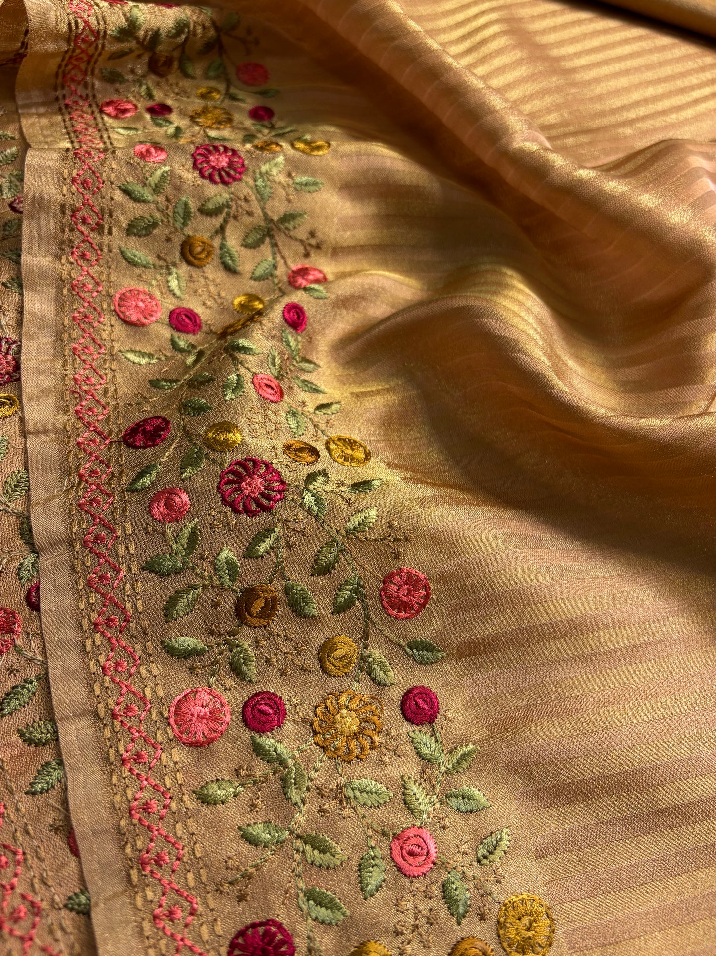 NYD117 : Solid Rose gold