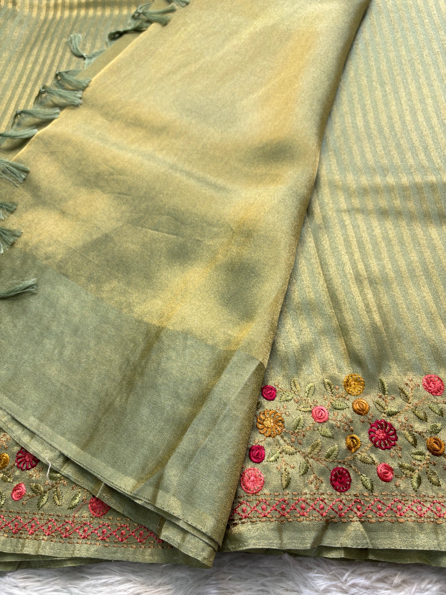 NYD117 : Solid Sage green
