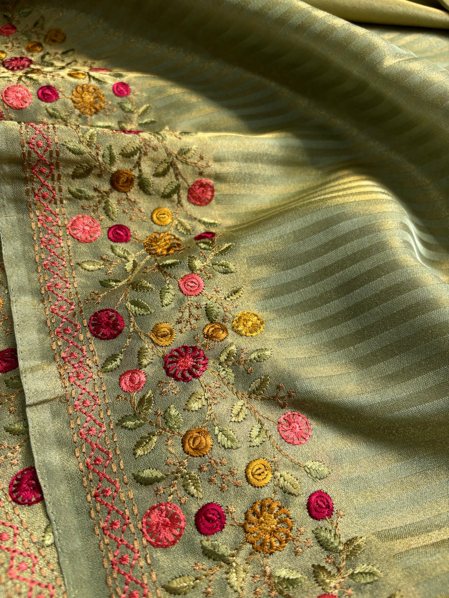 NYD117 : Solid Sage green