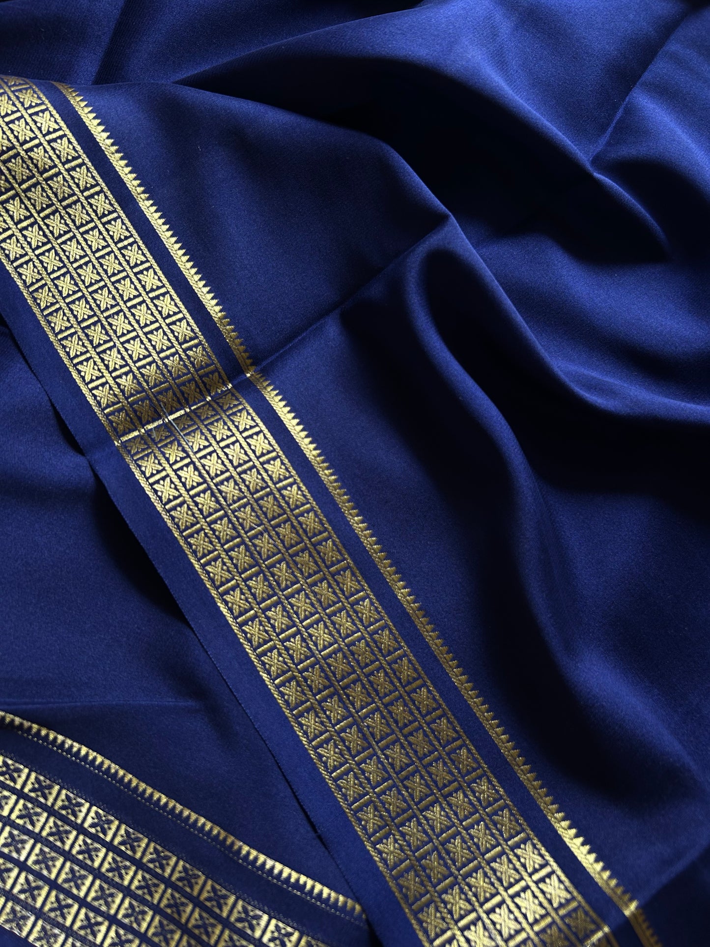 Charvi : Solid Navy blue