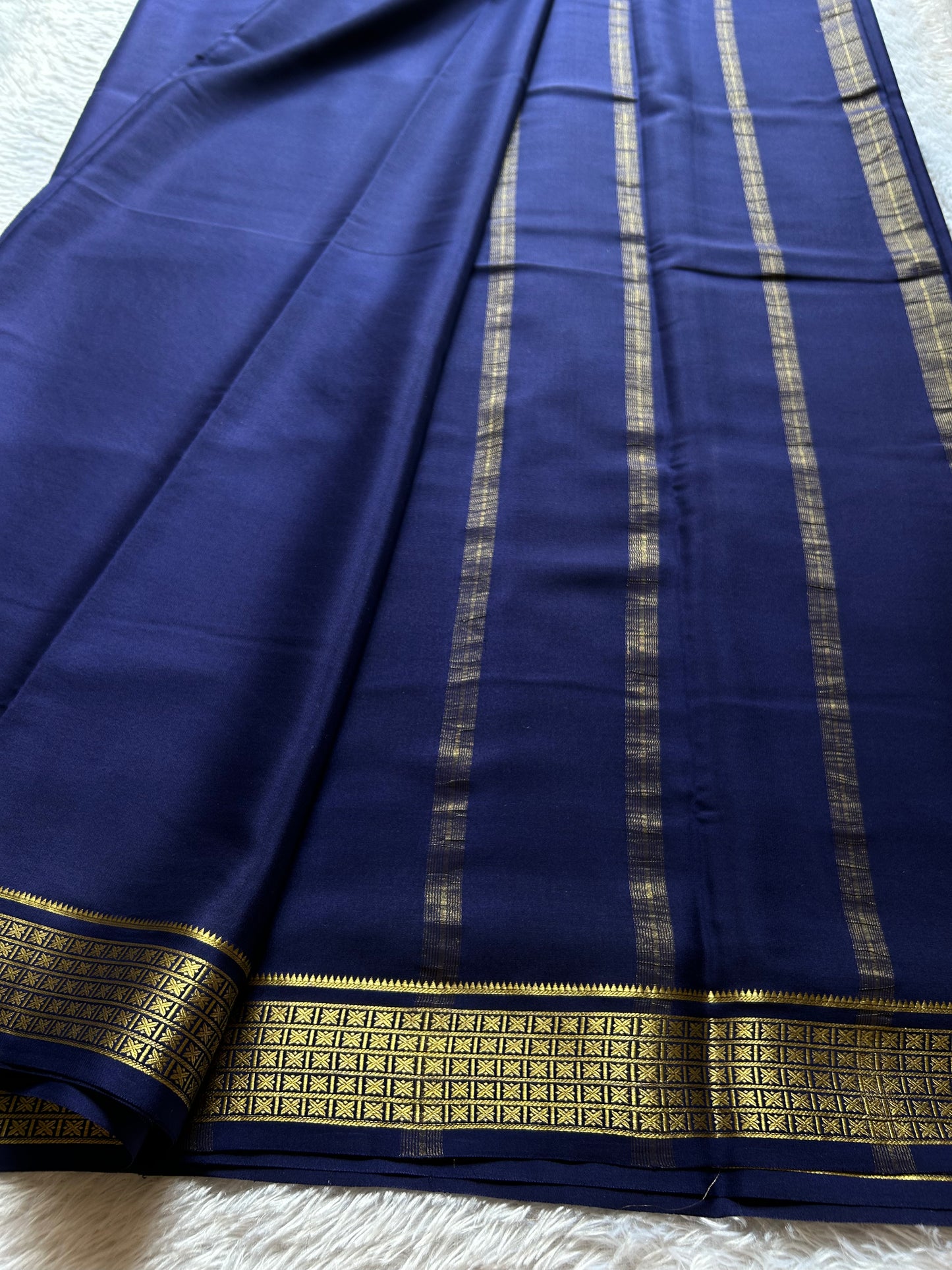 Charvi : Solid Navy blue
