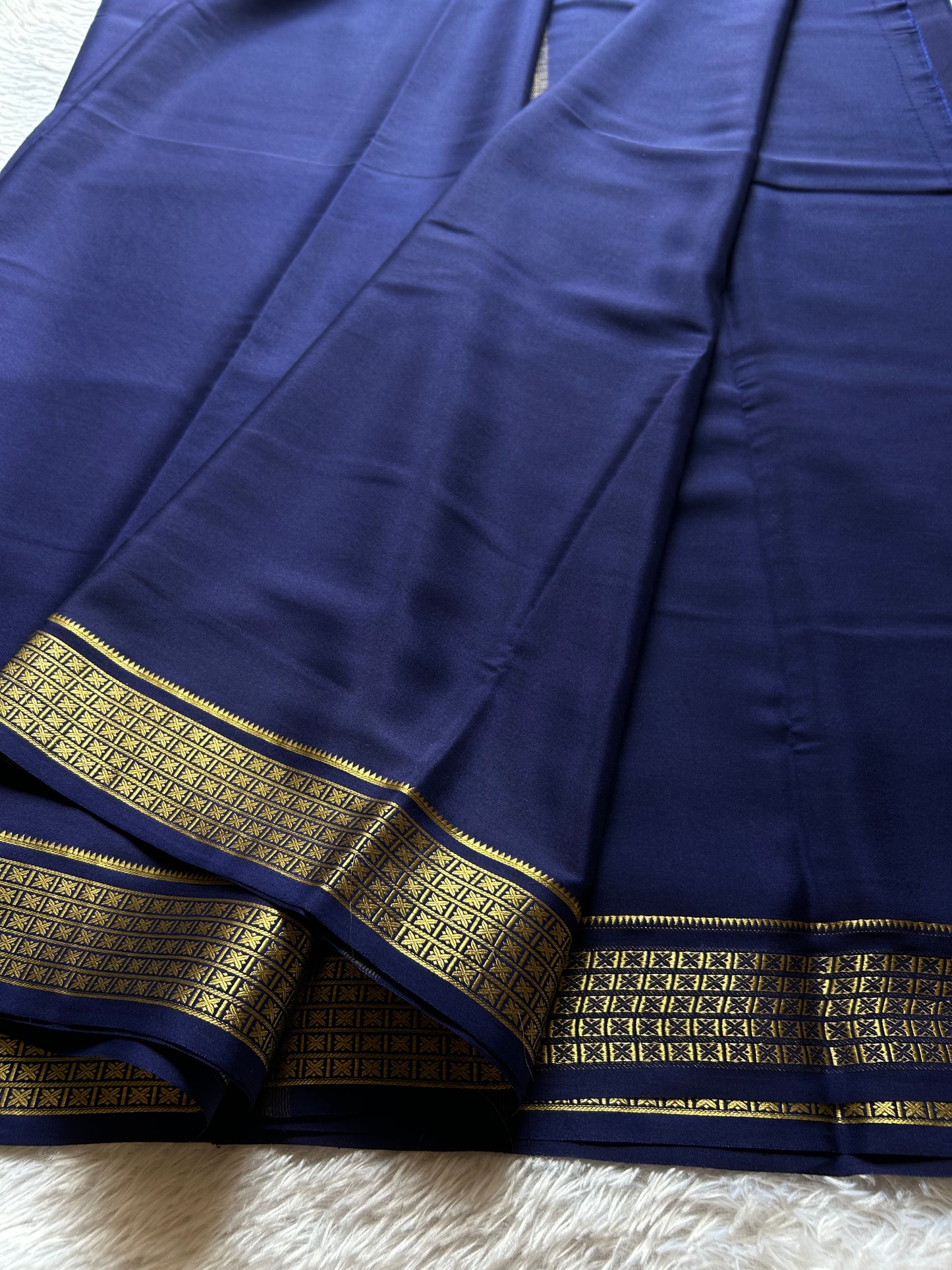 Charvi : Solid Navy blue