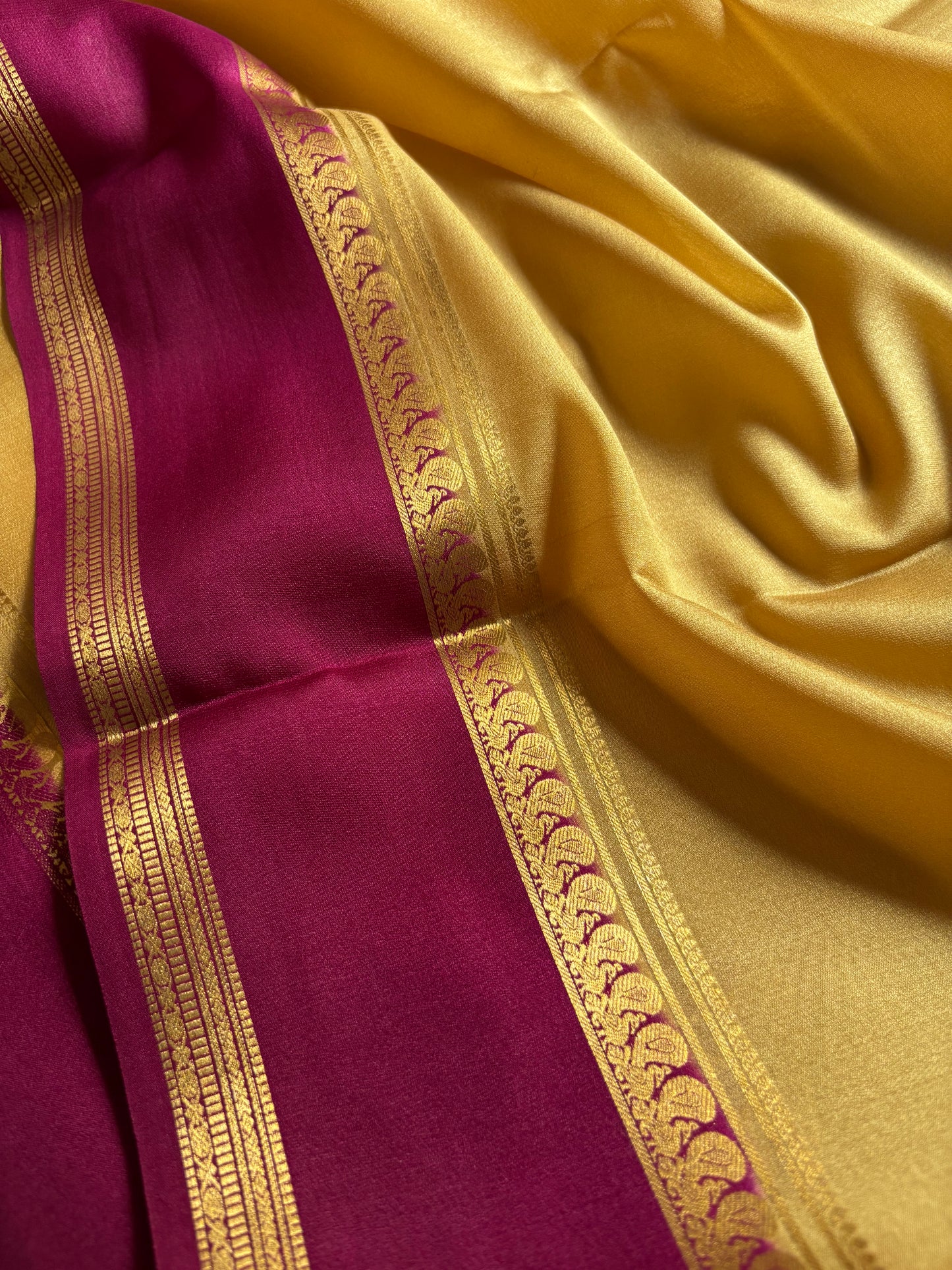 Arathi (2D) : Creamish yellow-pink