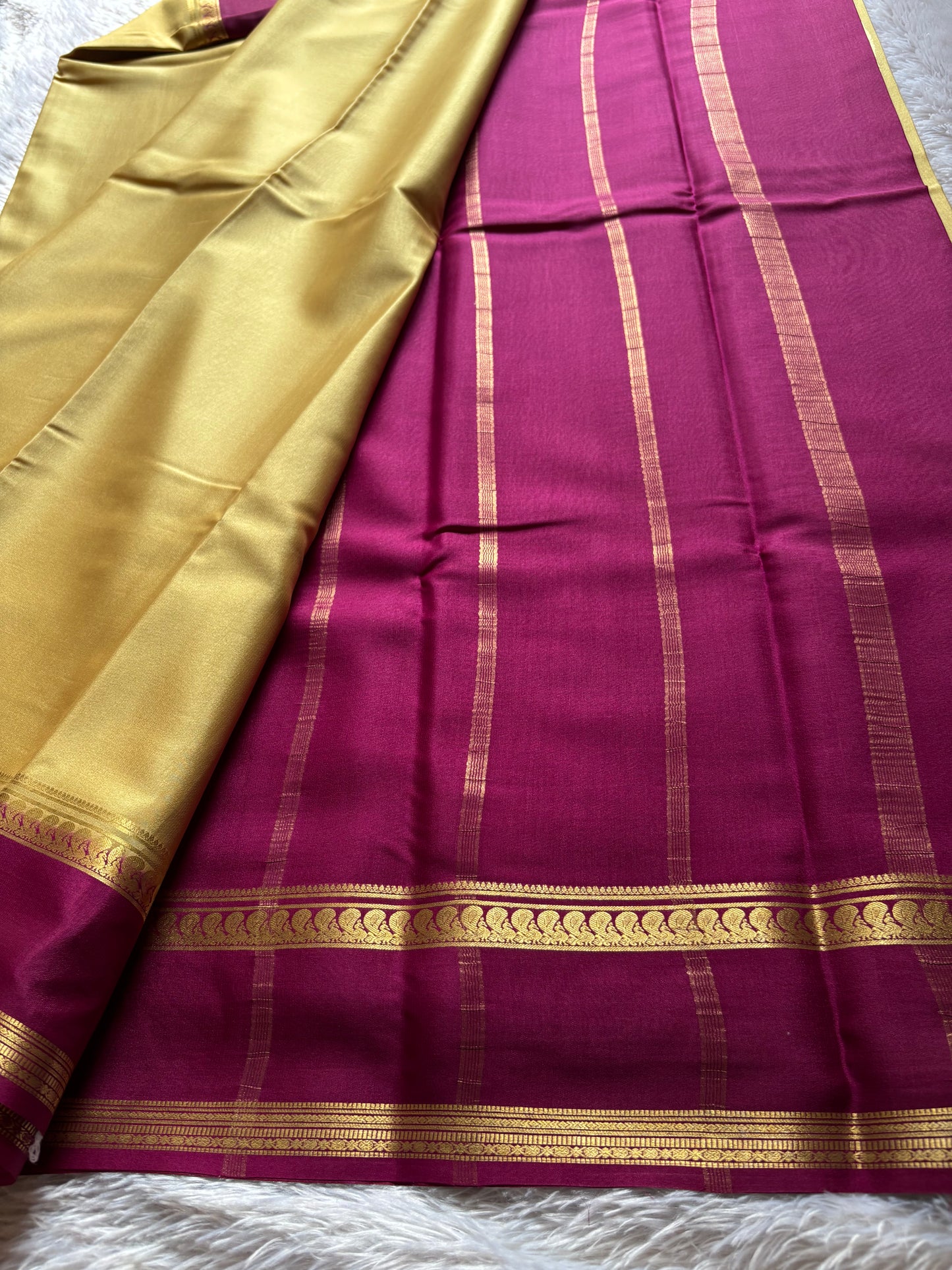 Arathi (2D) : Creamish yellow-pink