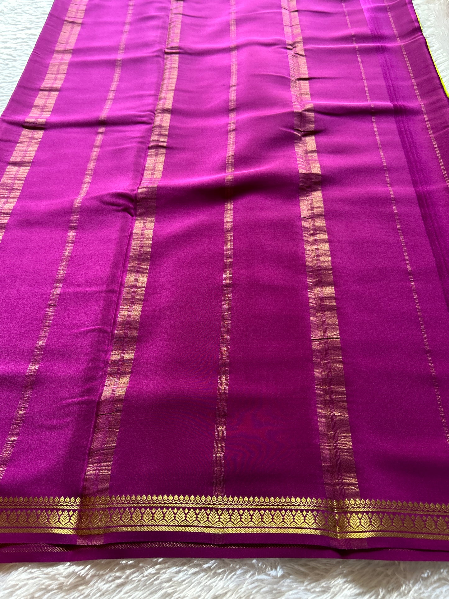 Jyothi (2D) : Mehendi green-magenta