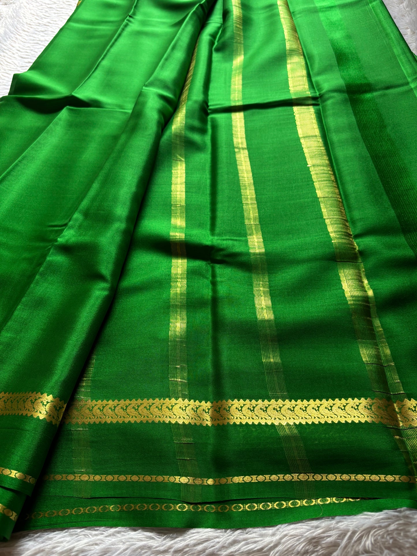 Rachana : Solid Parrot green