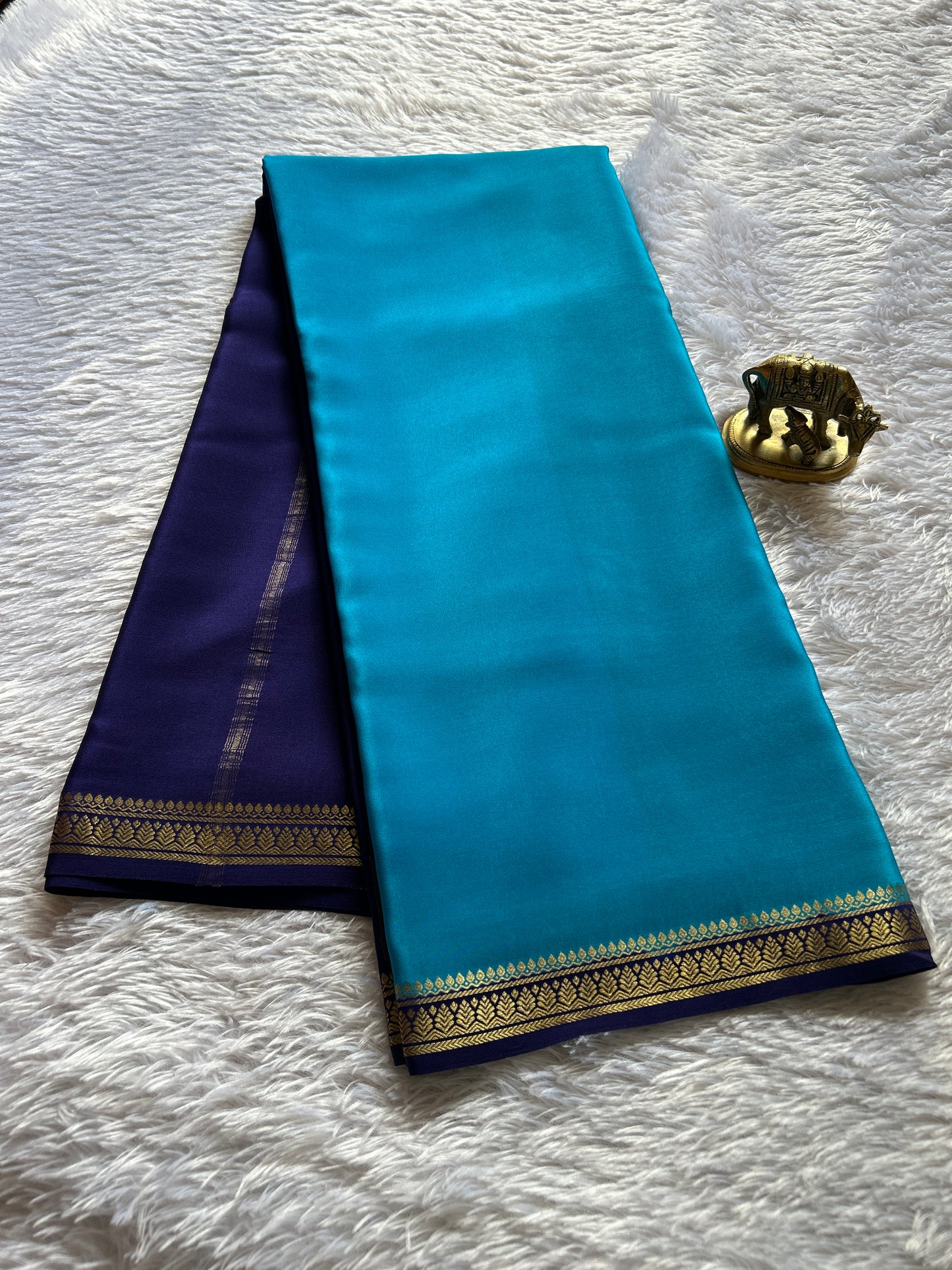 Jyothi (2D) : Ananda blue-navy blue