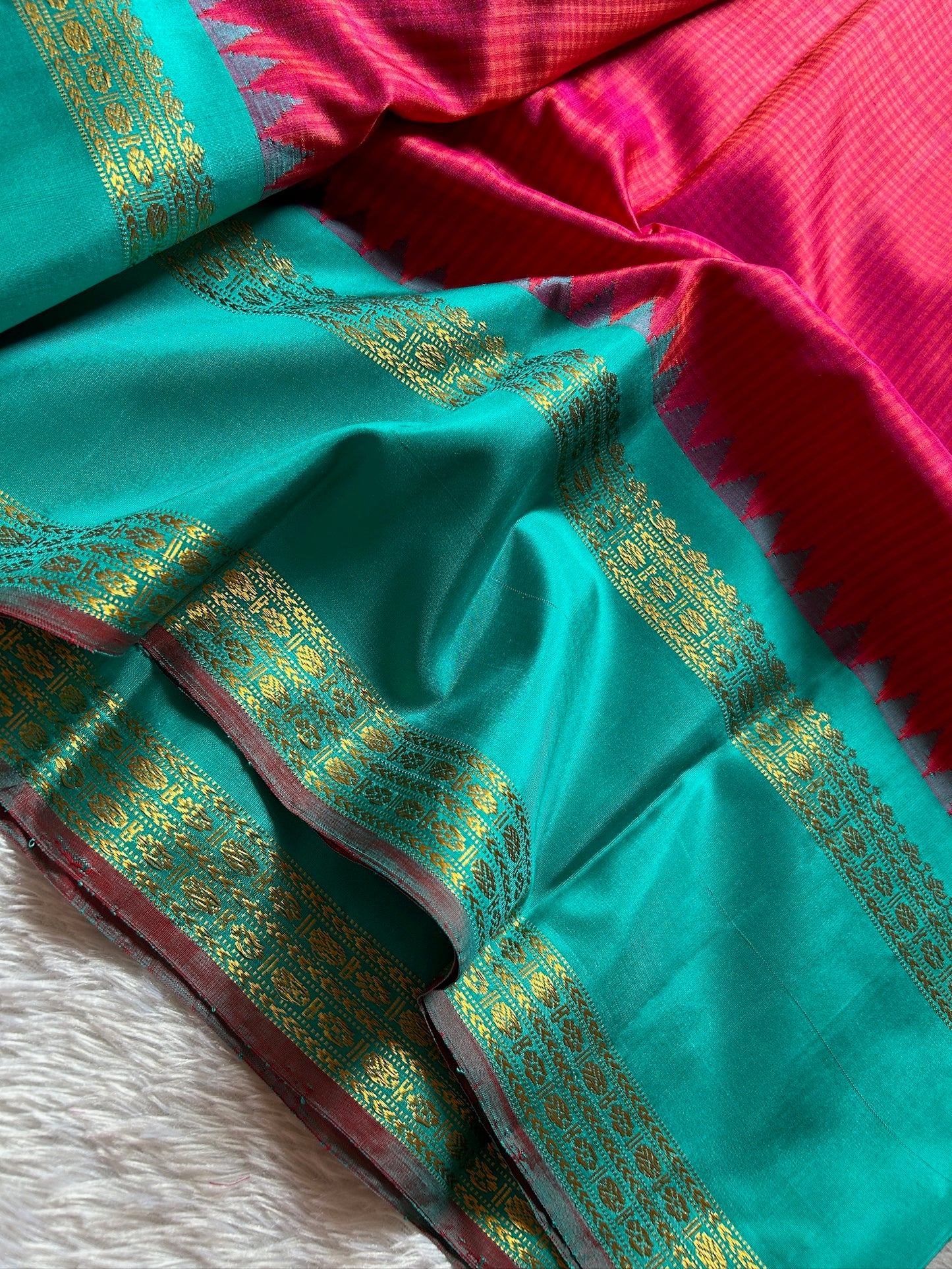 Red-blue Kancheepuram silk