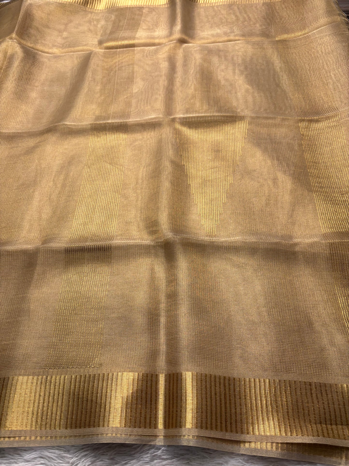 NYD101 : Solid Gold beige
