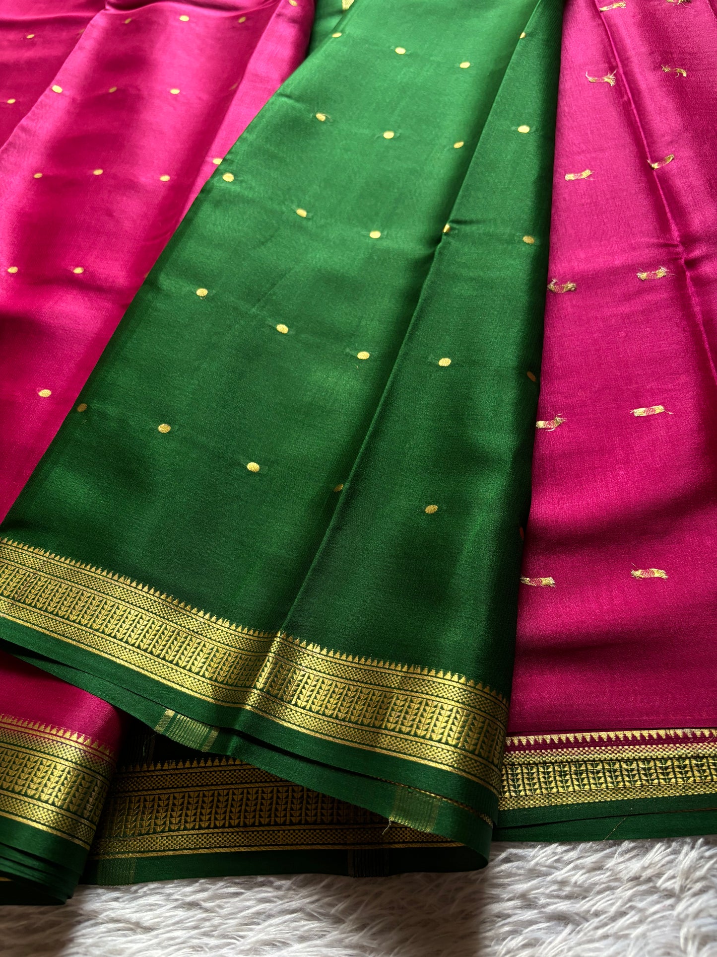 Bindu (2D) : Rani pink-bottle green