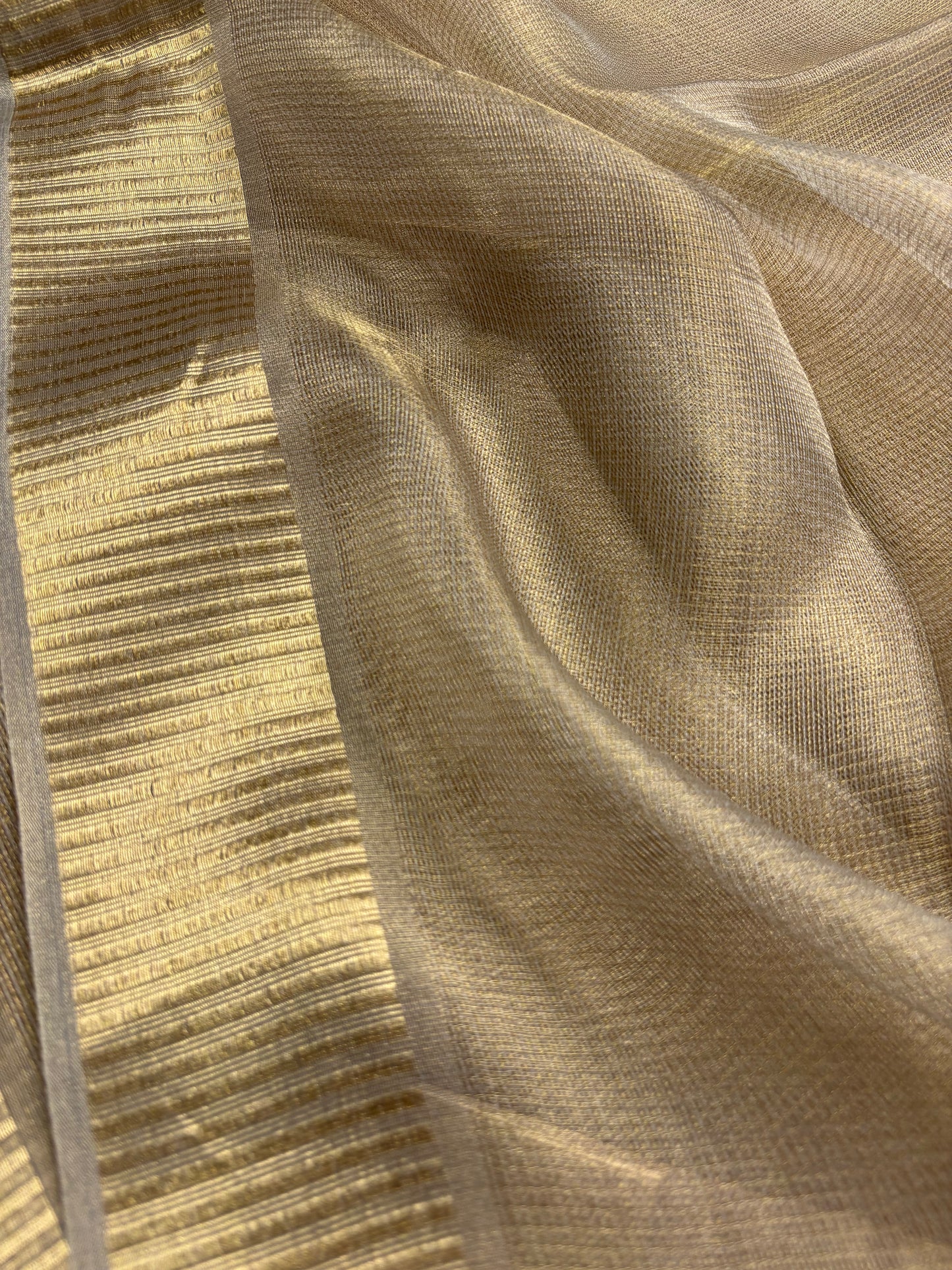 NYD101 : Solid Gold beige