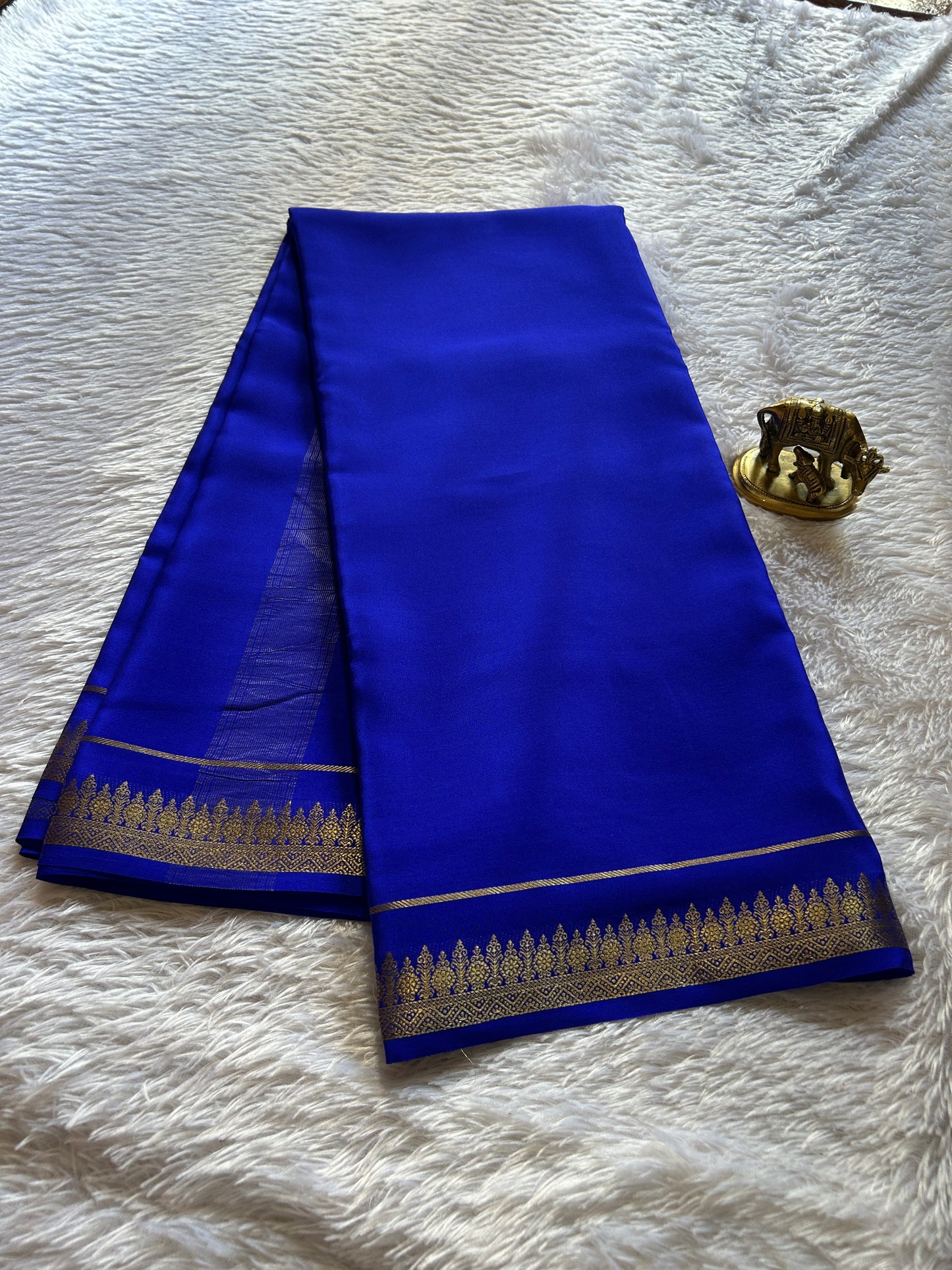 Kanaka : Solid Royal blue