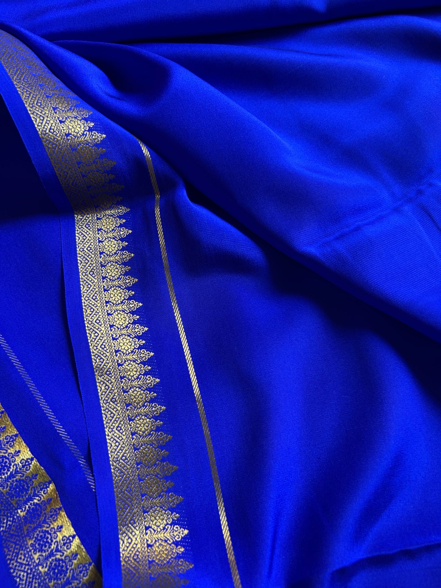 Kanaka : Solid Royal blue