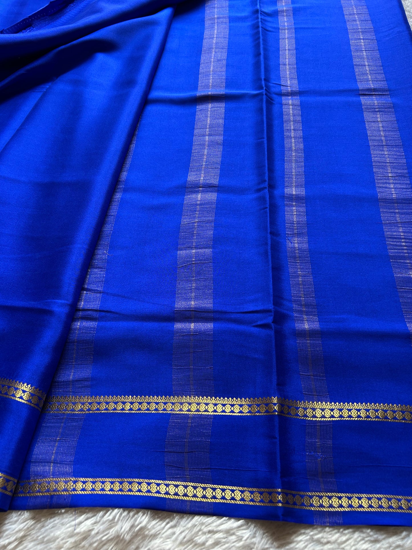 Shakthi : Solid Royal blue