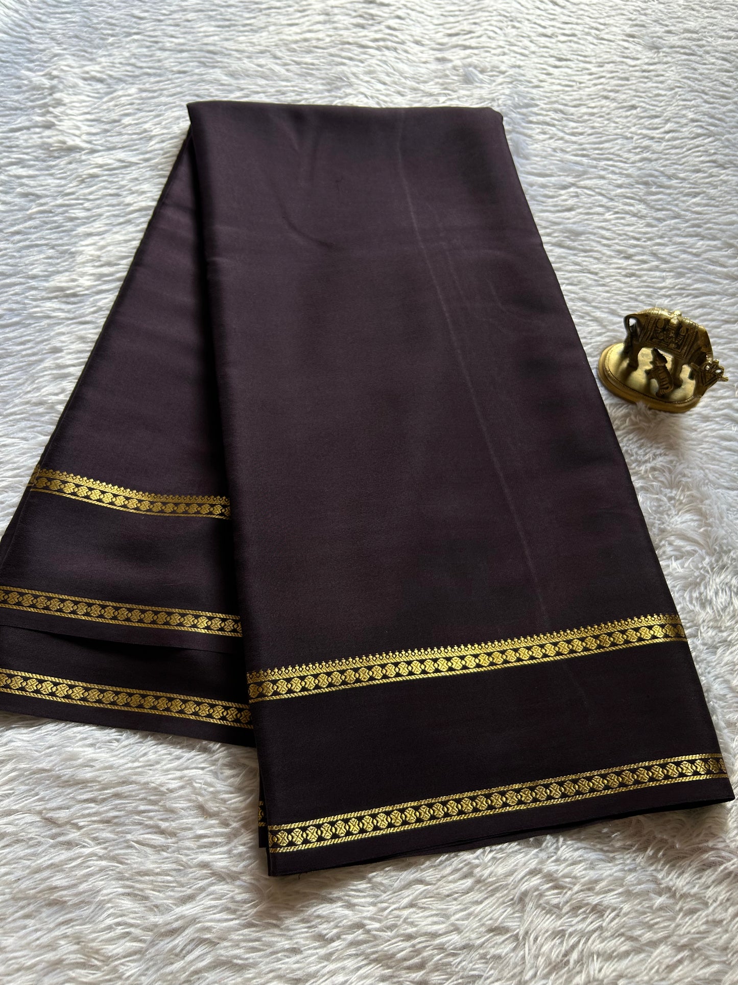 Shakthi : Solid Deep brown