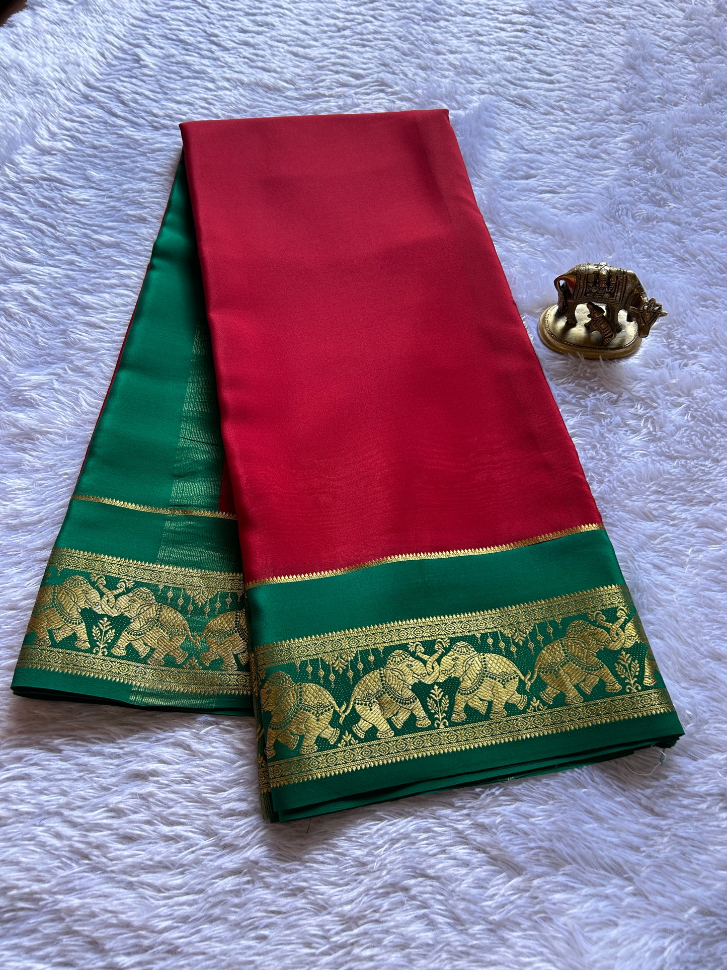 Gajanana (2D) : Red-Bottle green