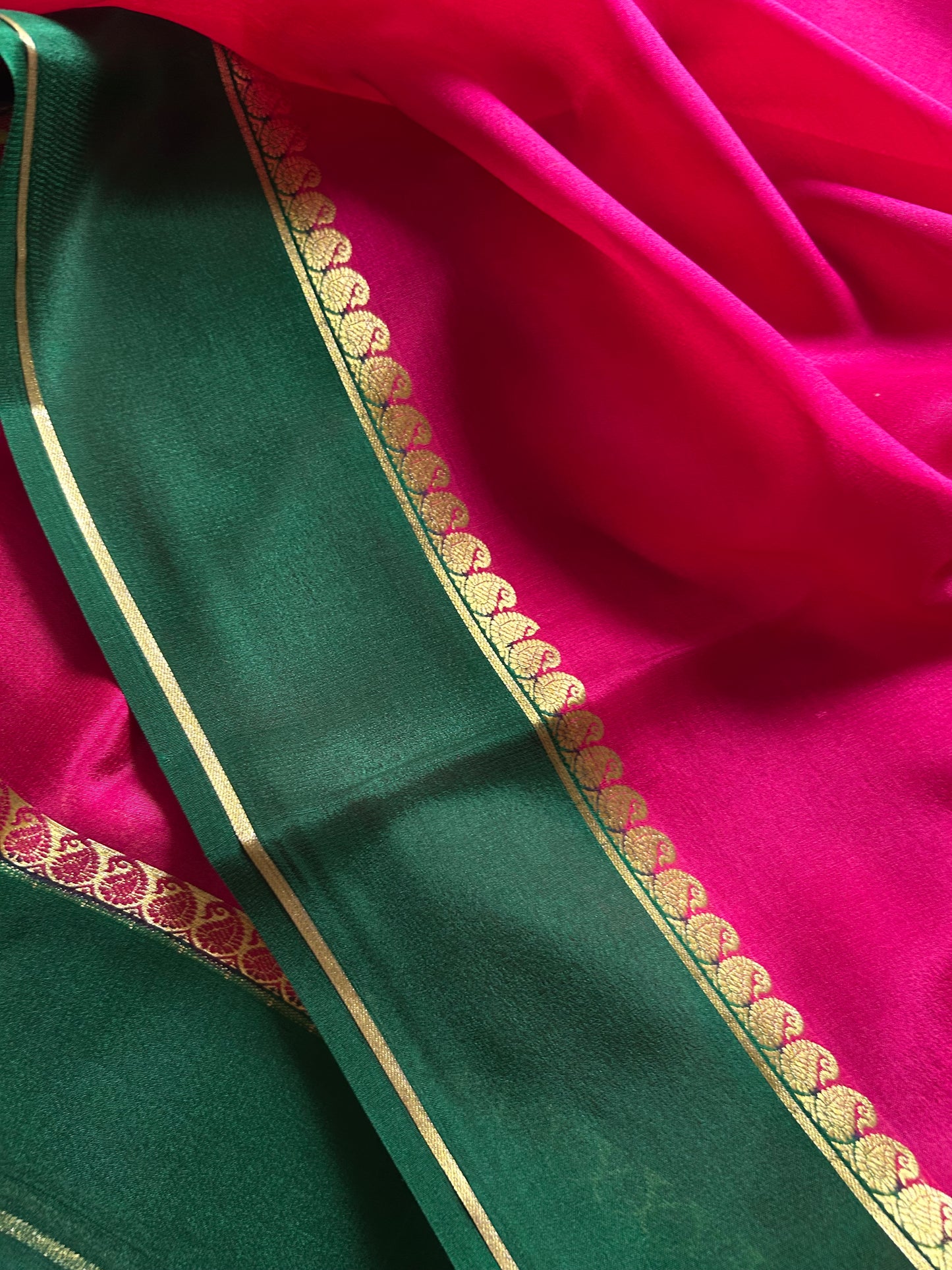 Mala (2D) : Bright pink-green