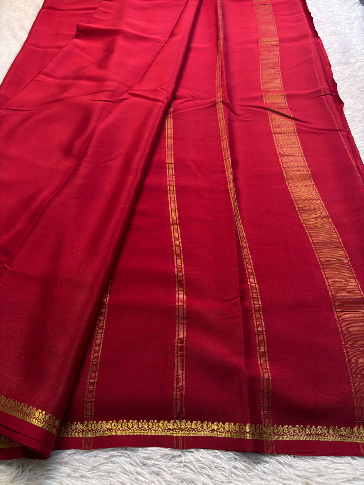 Vandana : Solid Dark red