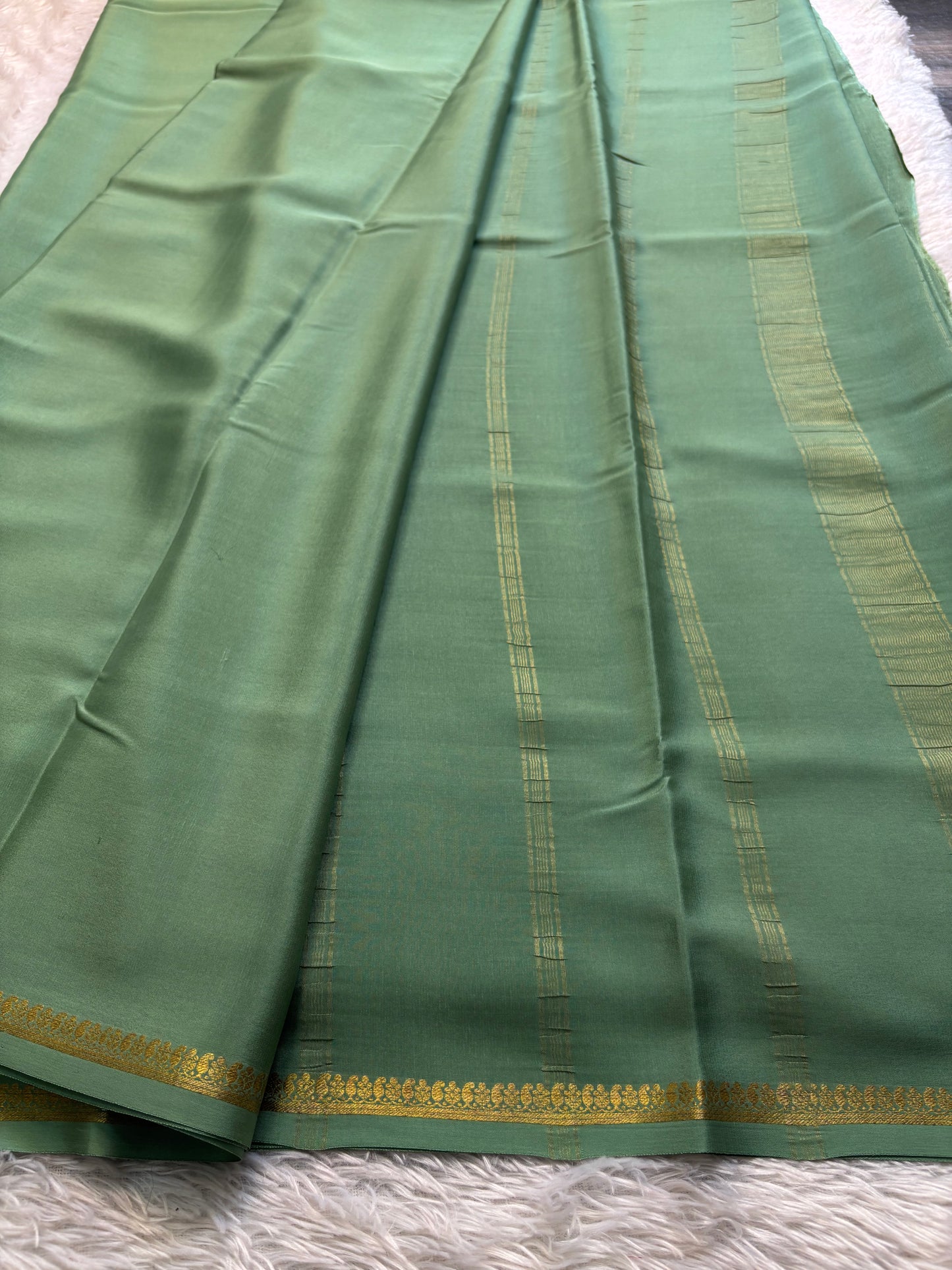Vandana : Solid Dark Sage green