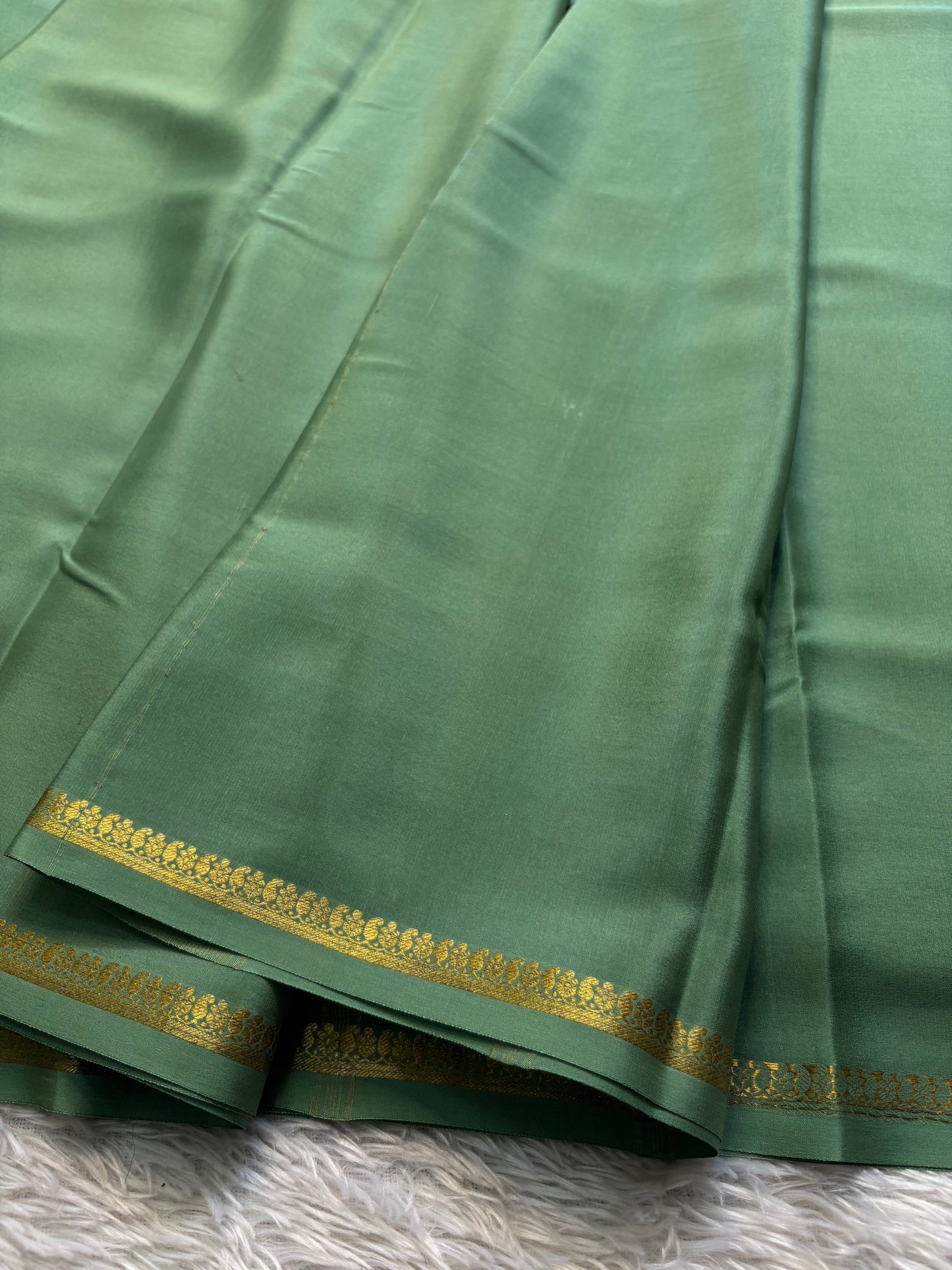 Vandana : Solid Dark Sage green