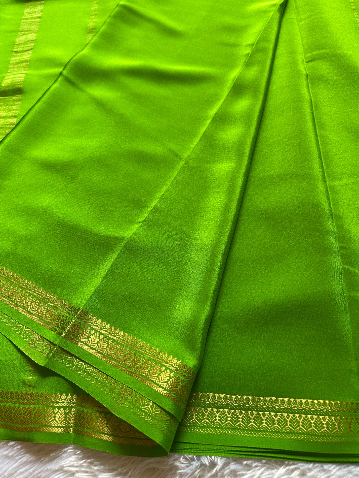 Jyothi : Solid Lime green
