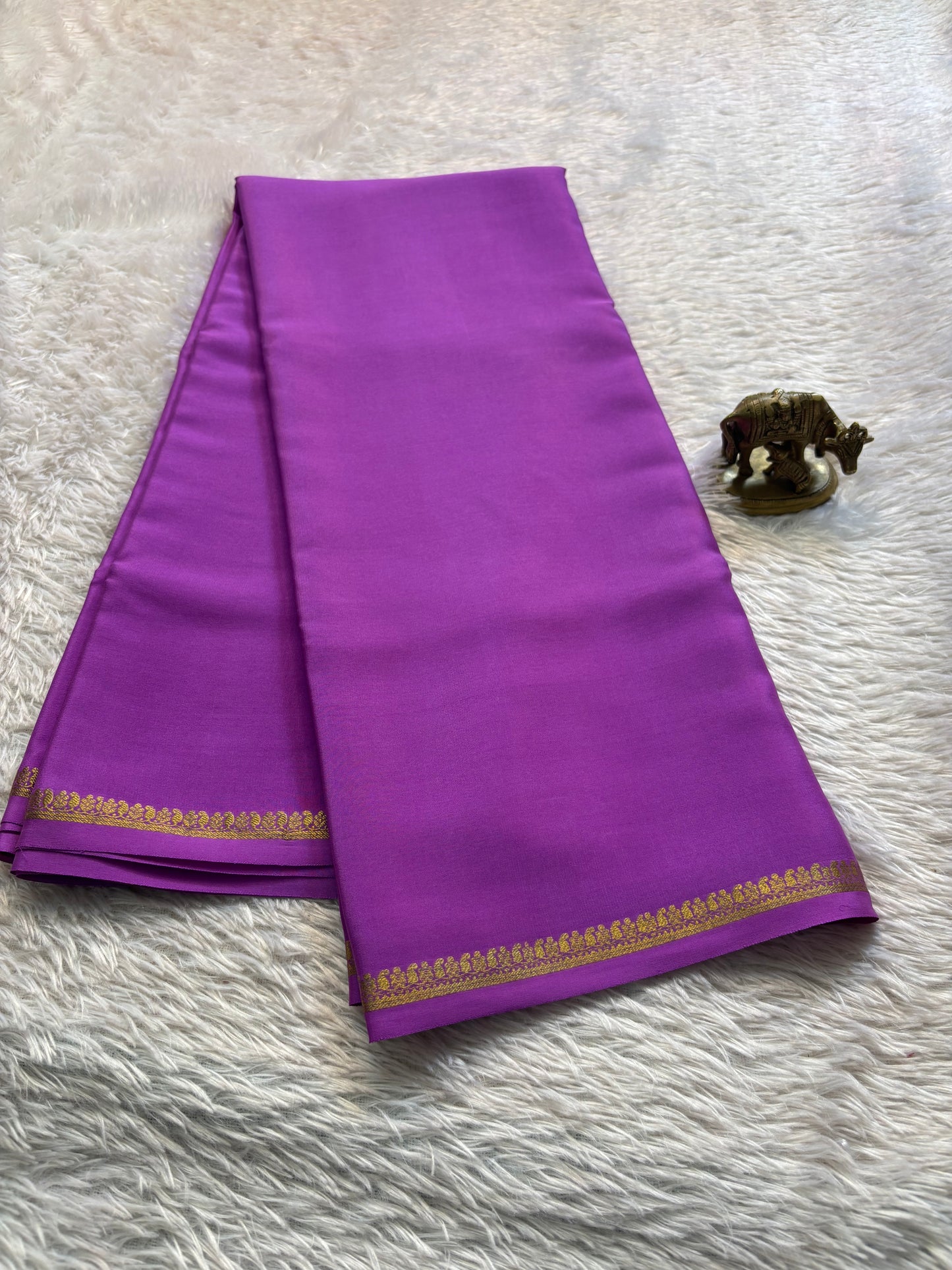 Vandana : Solid Bright magenta