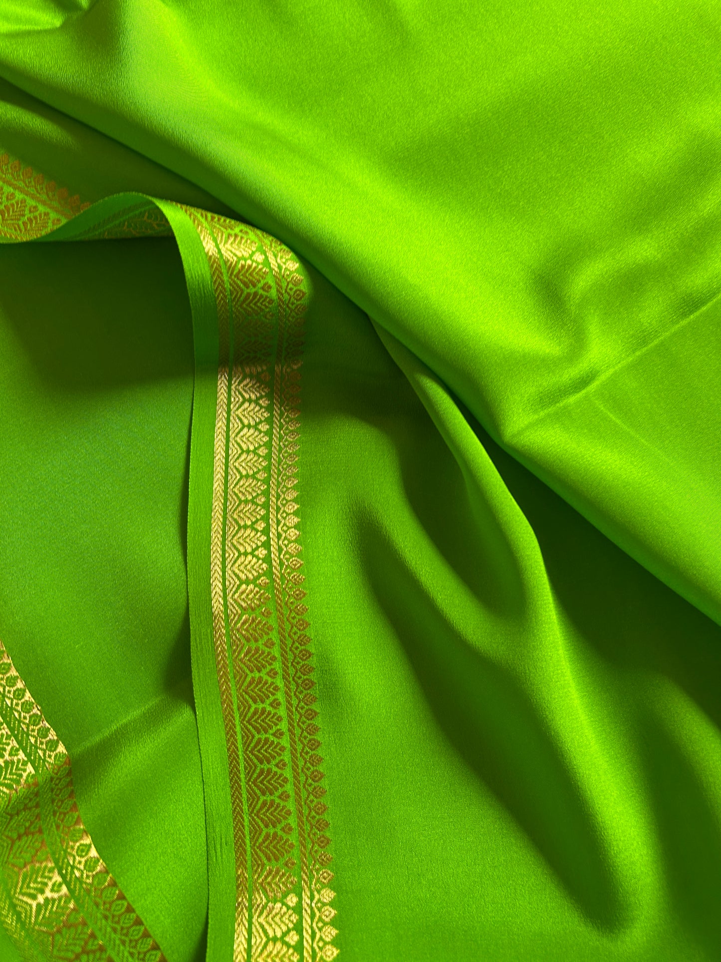 Jyothi : Solid Lime green