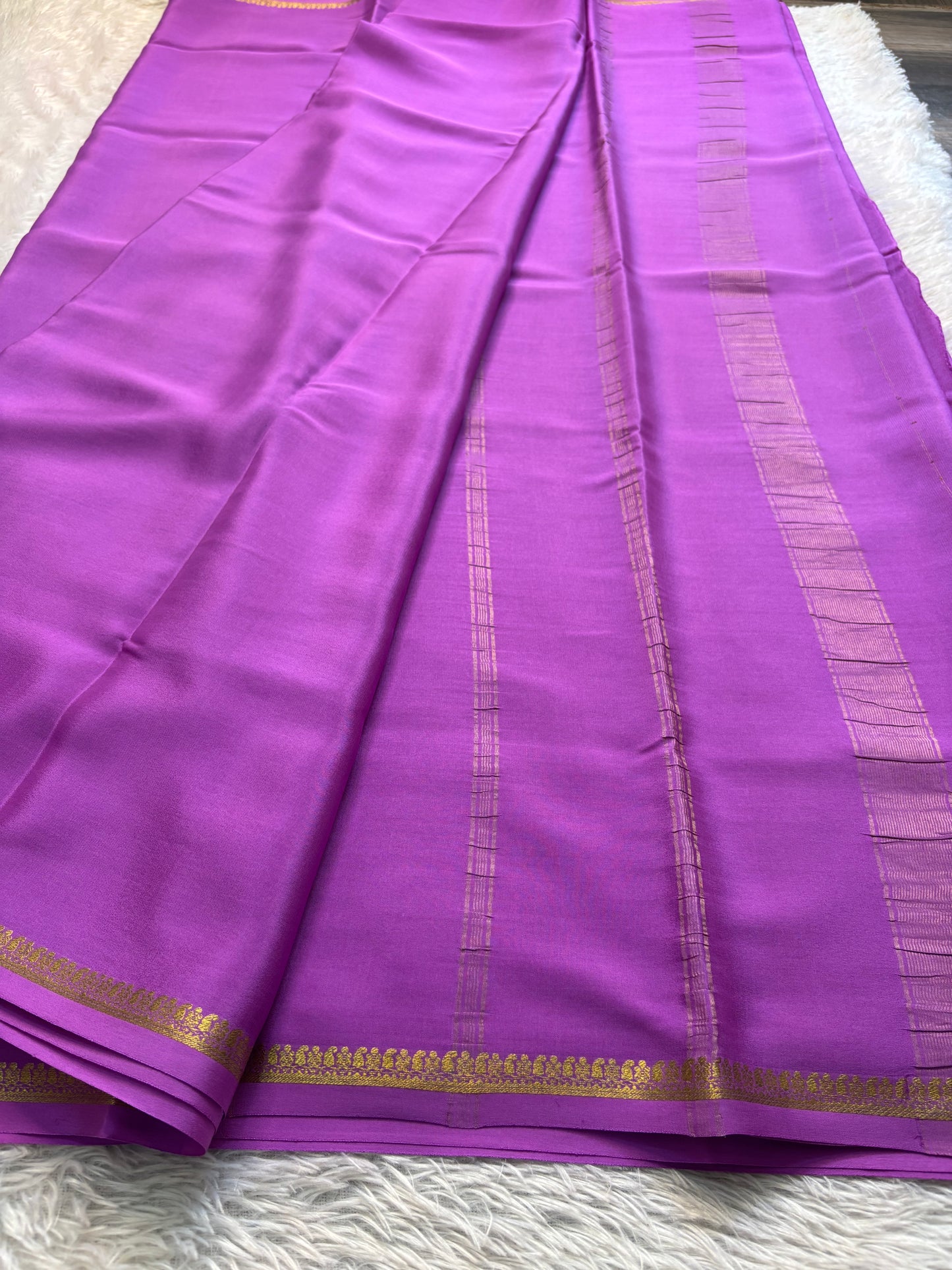 Vandana : Solid Bright magenta
