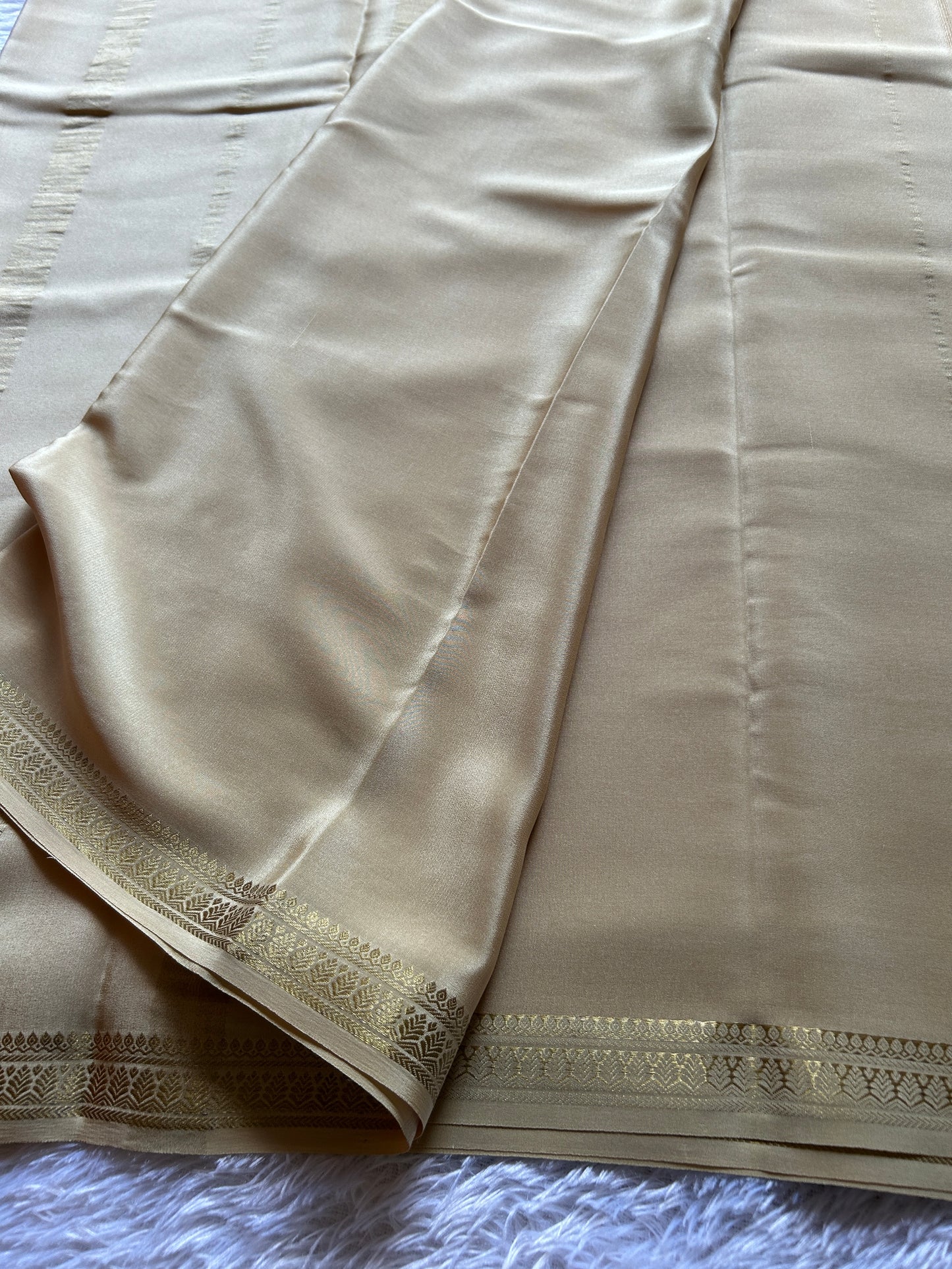 Jyothi : Solid Beige