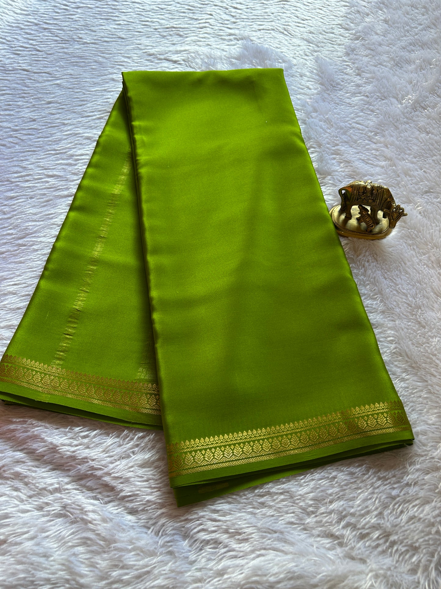 Jyothi : Solid Mehendi green