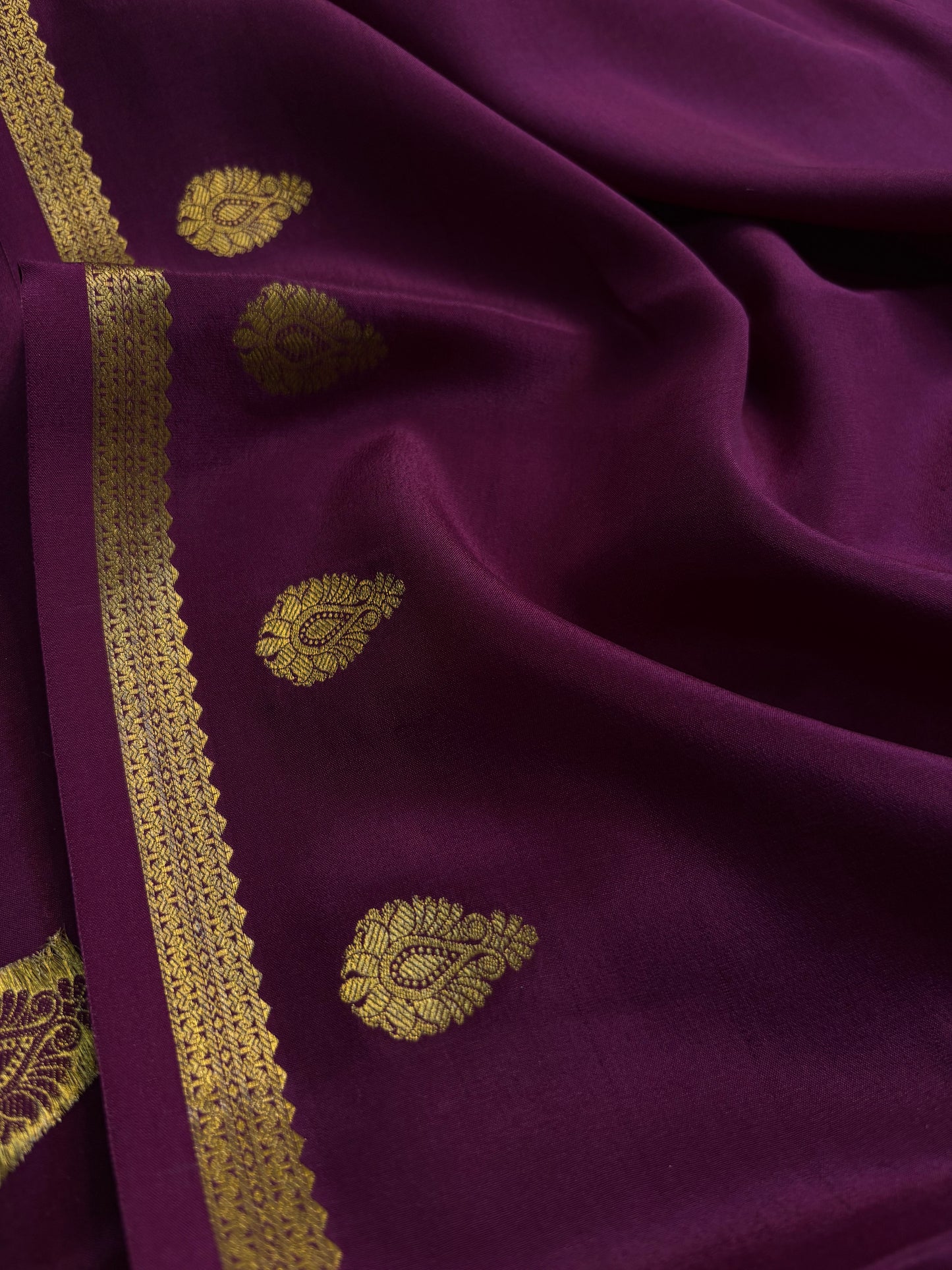 Swathi : Solid Plum