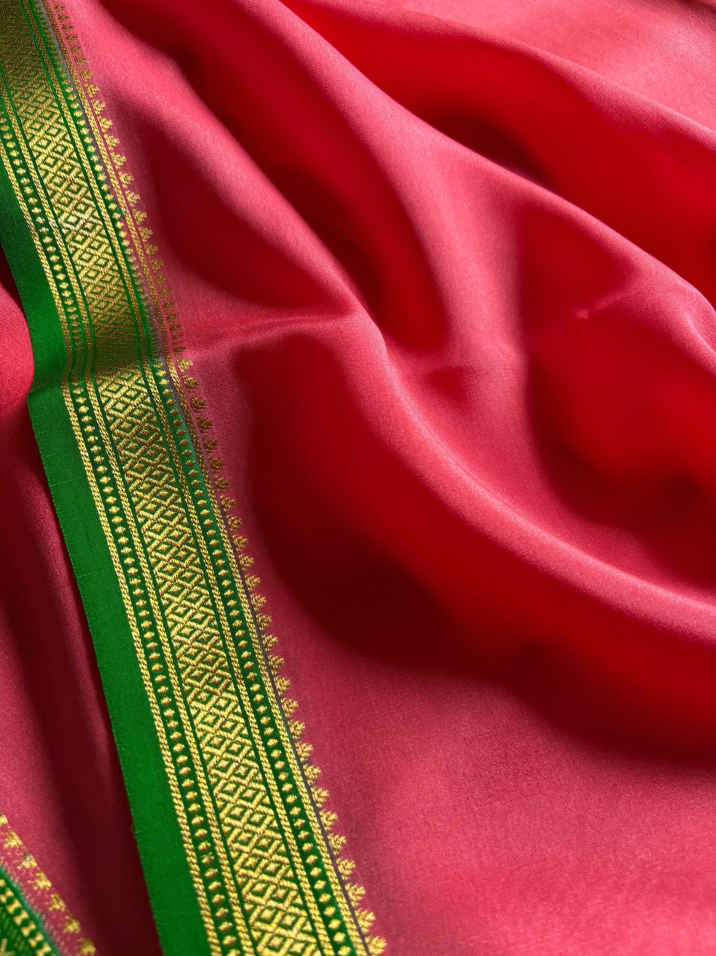 Preetha (2D) : Hot pink-leaf green