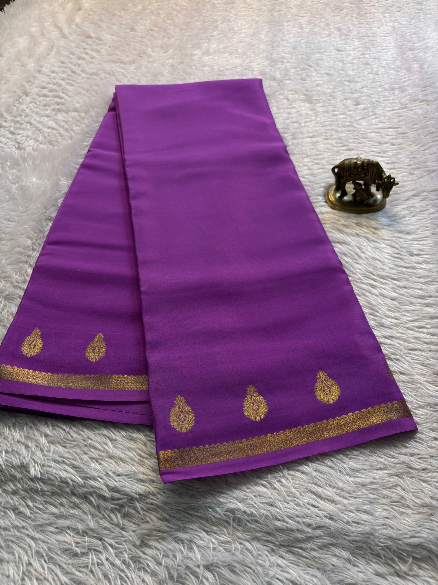 Swathi : Solid Bright magenta