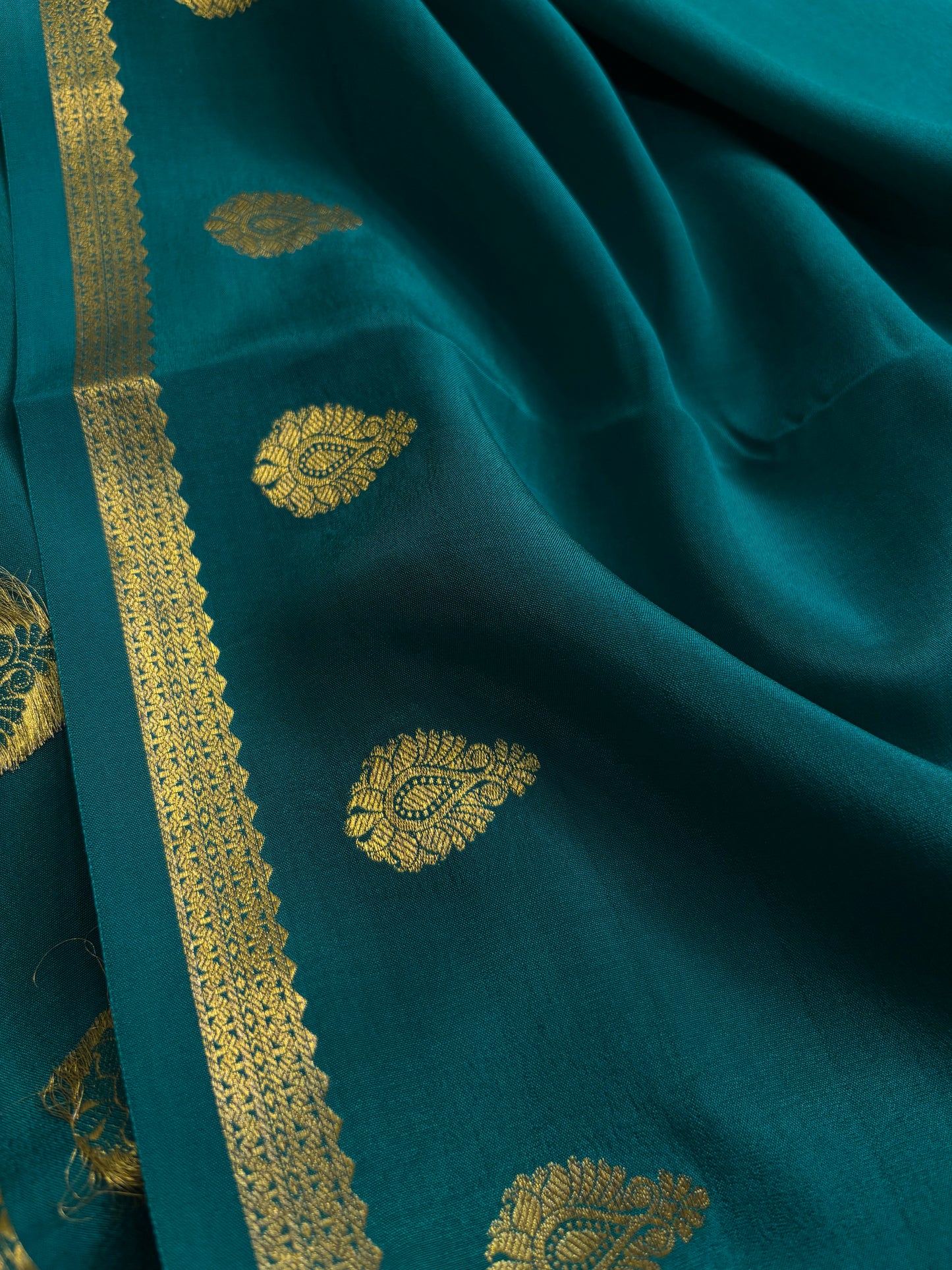 Swathi : Solid Rama green
