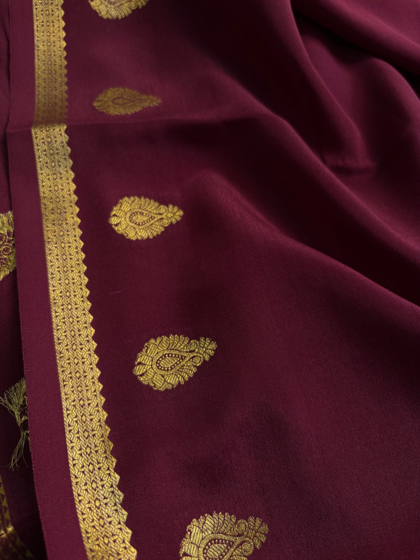Swathi : Solid Maroon