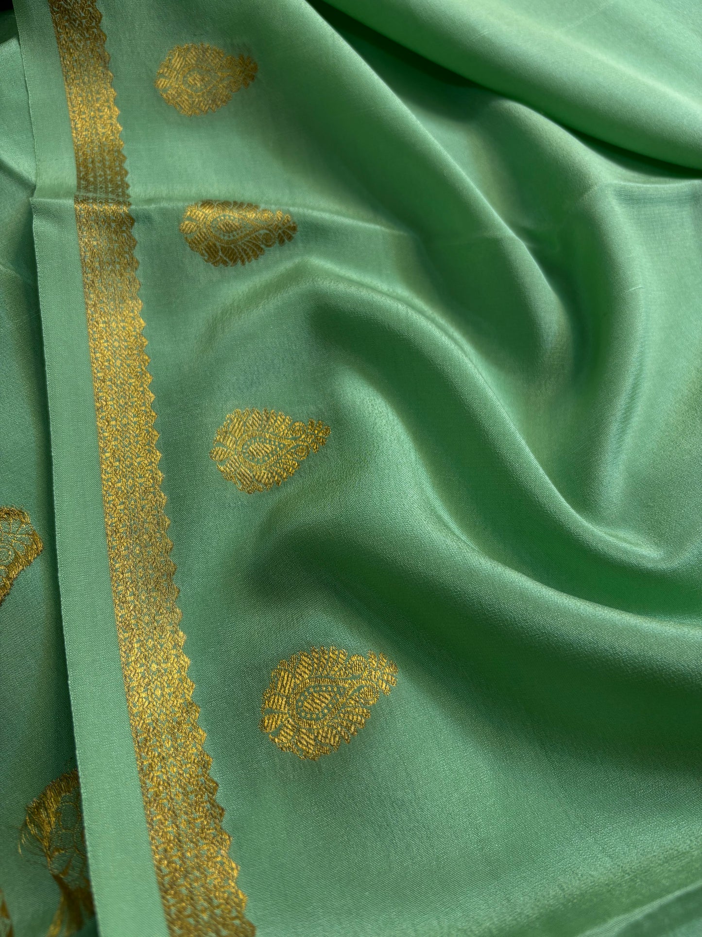 Swathi : Solid Mint green