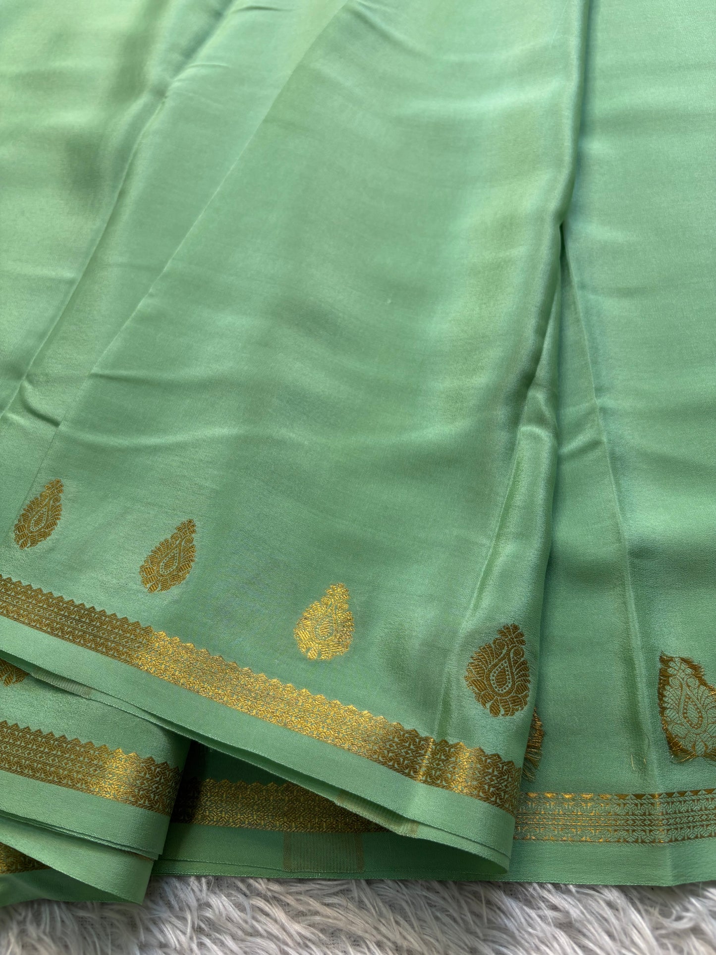 Swathi : Solid Mint green