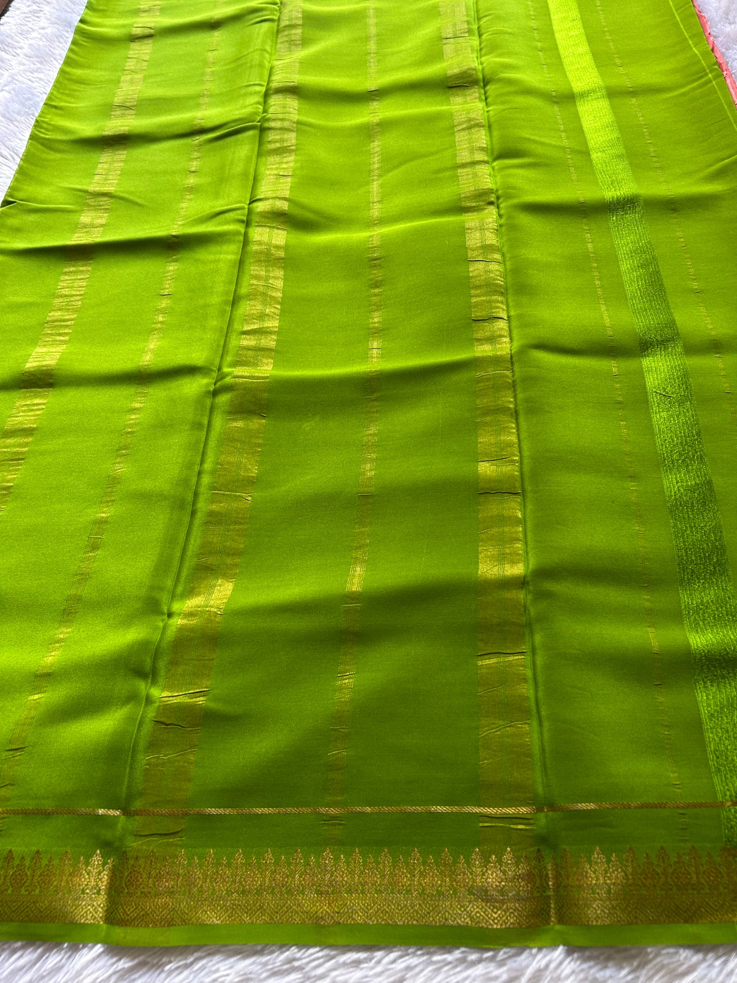 Kanaka (2D) : Peach-mehendi green