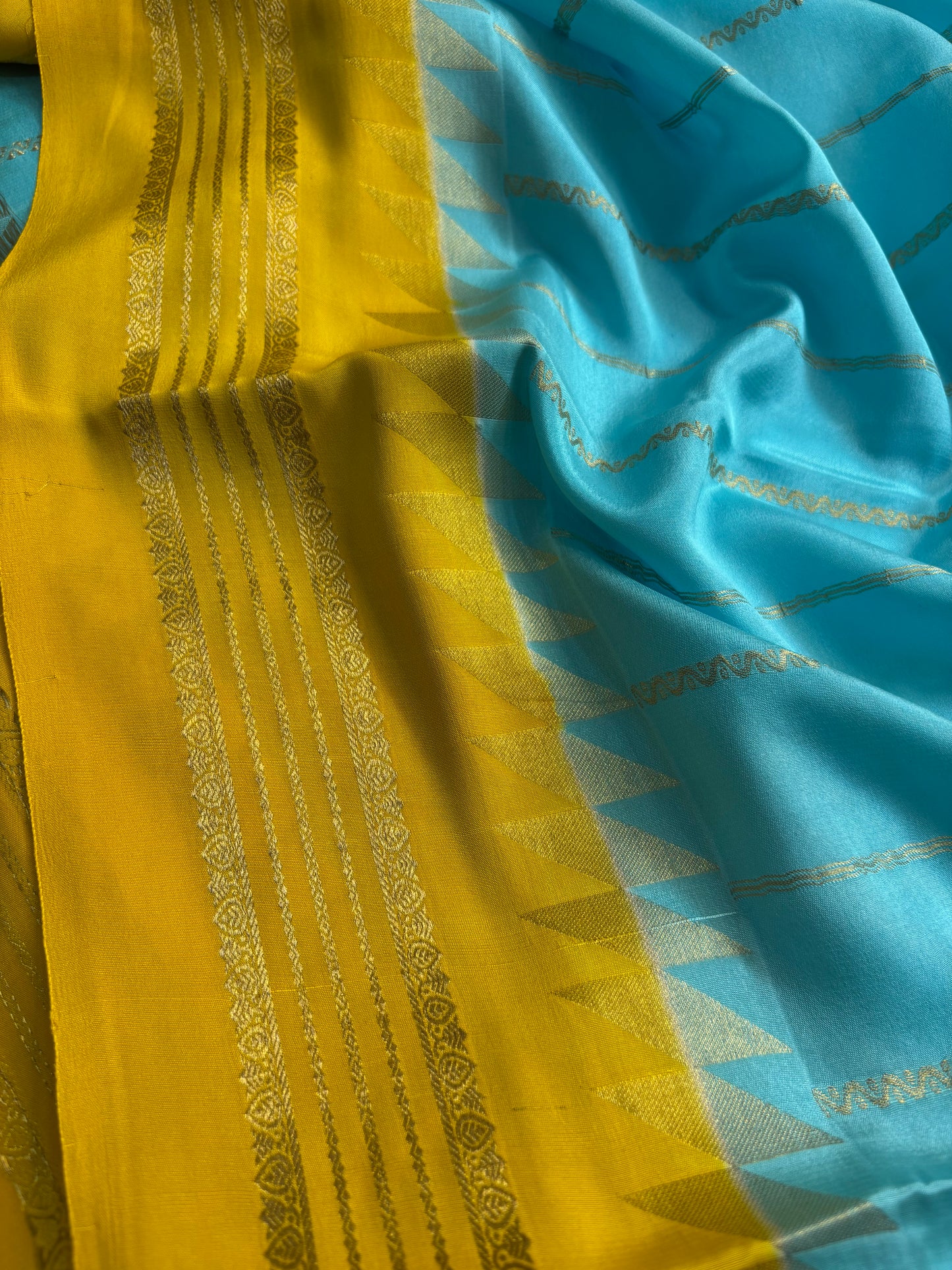Sirisha (2D) : Sea blue-yellow