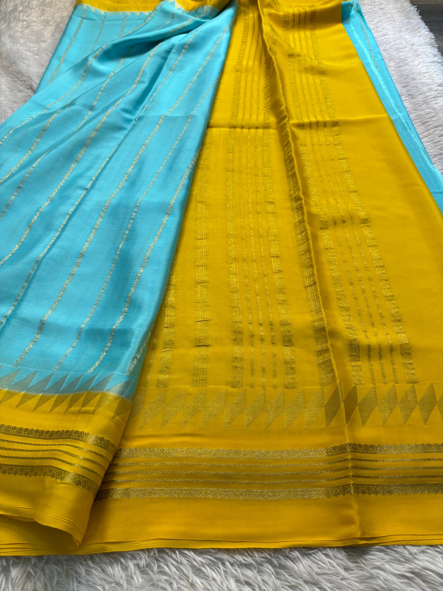 Sirisha (2D) : Sea blue-yellow