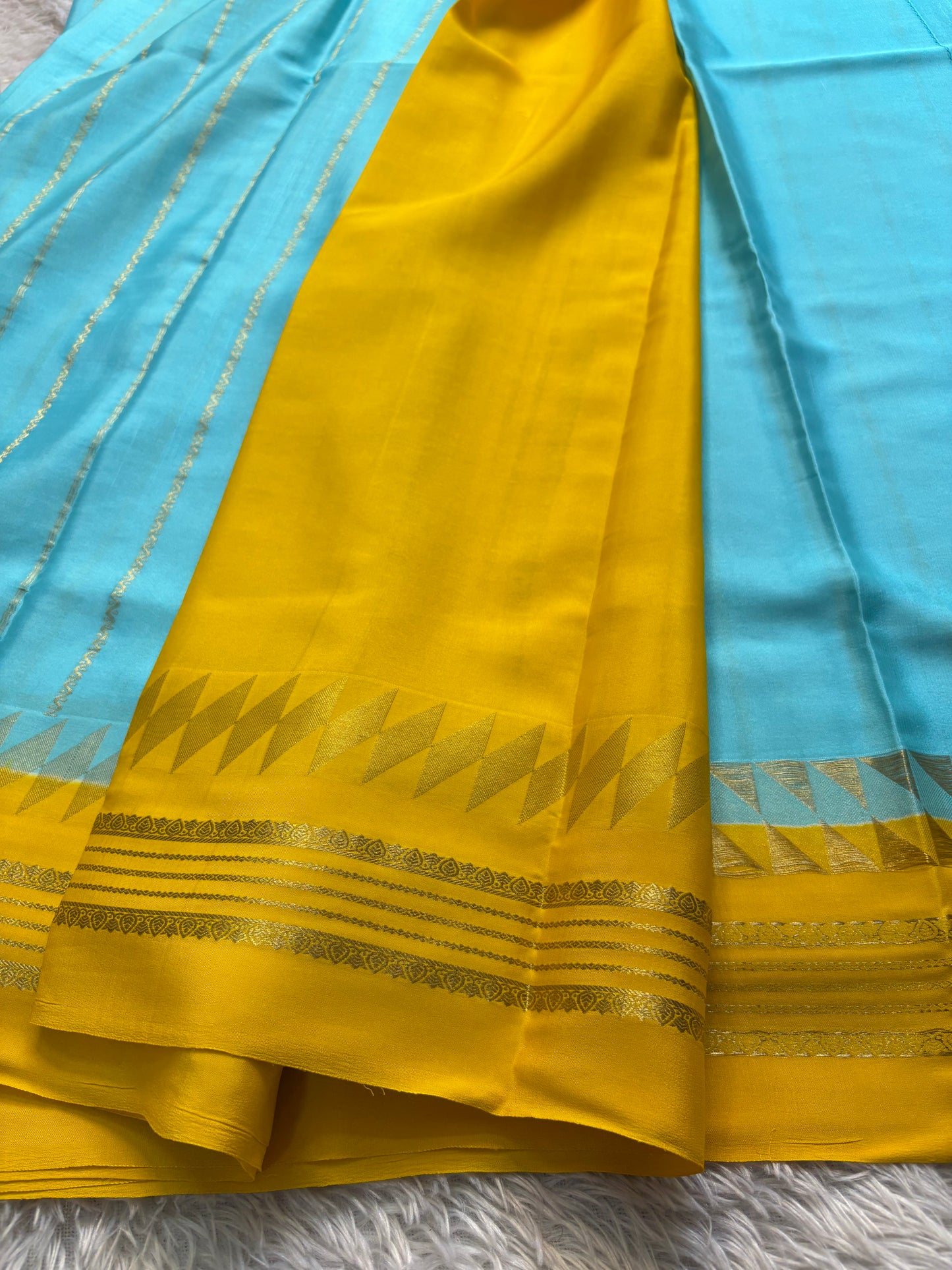 Sirisha (2D) : Sea blue-yellow