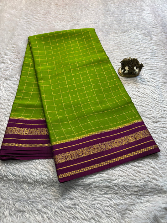 Parnika (2D) : Mehendi green-magenta