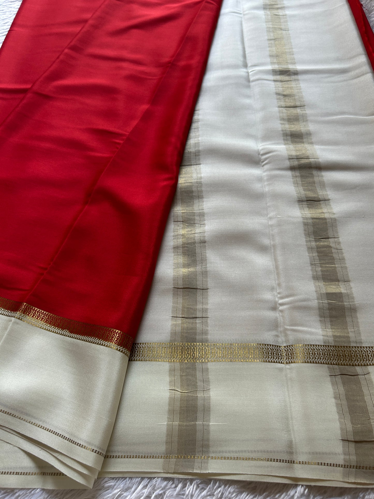 Vibha (2D) : Red-off white