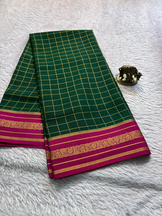 Parnika (2D) : Dark green-rani pink