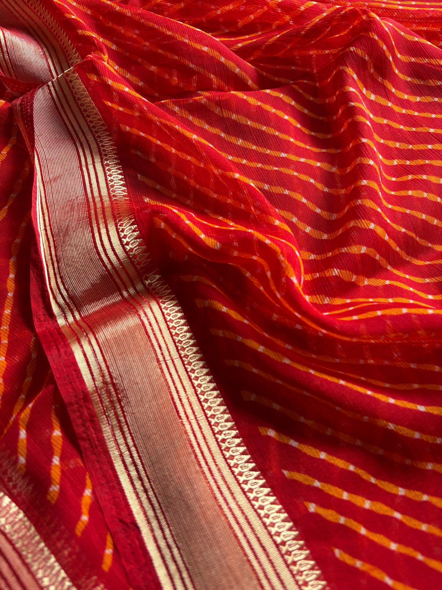 SS110 : Solid Red