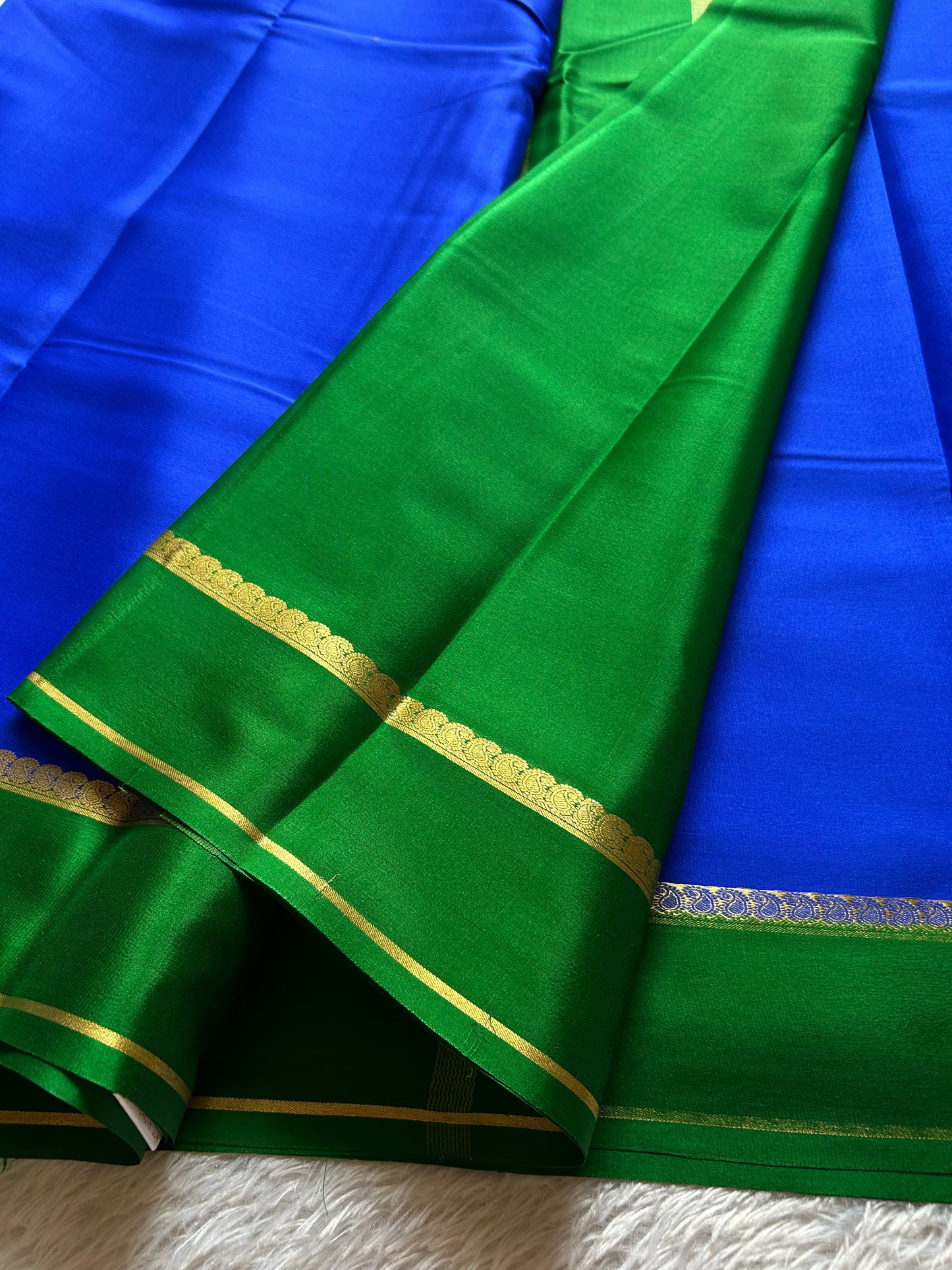 Mala (2D) : Royal blue-leaf green