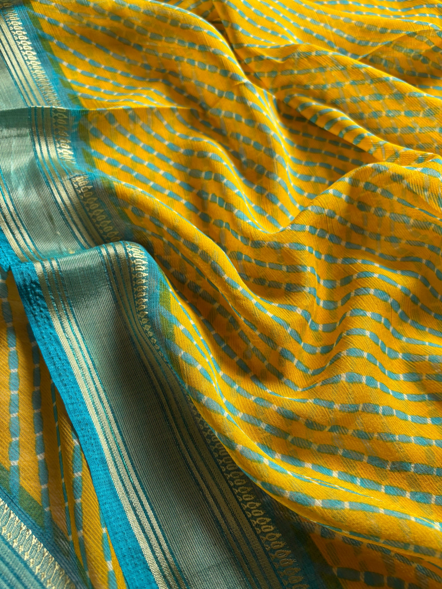 SS110 (2D) : Golden yellow-ananda blue